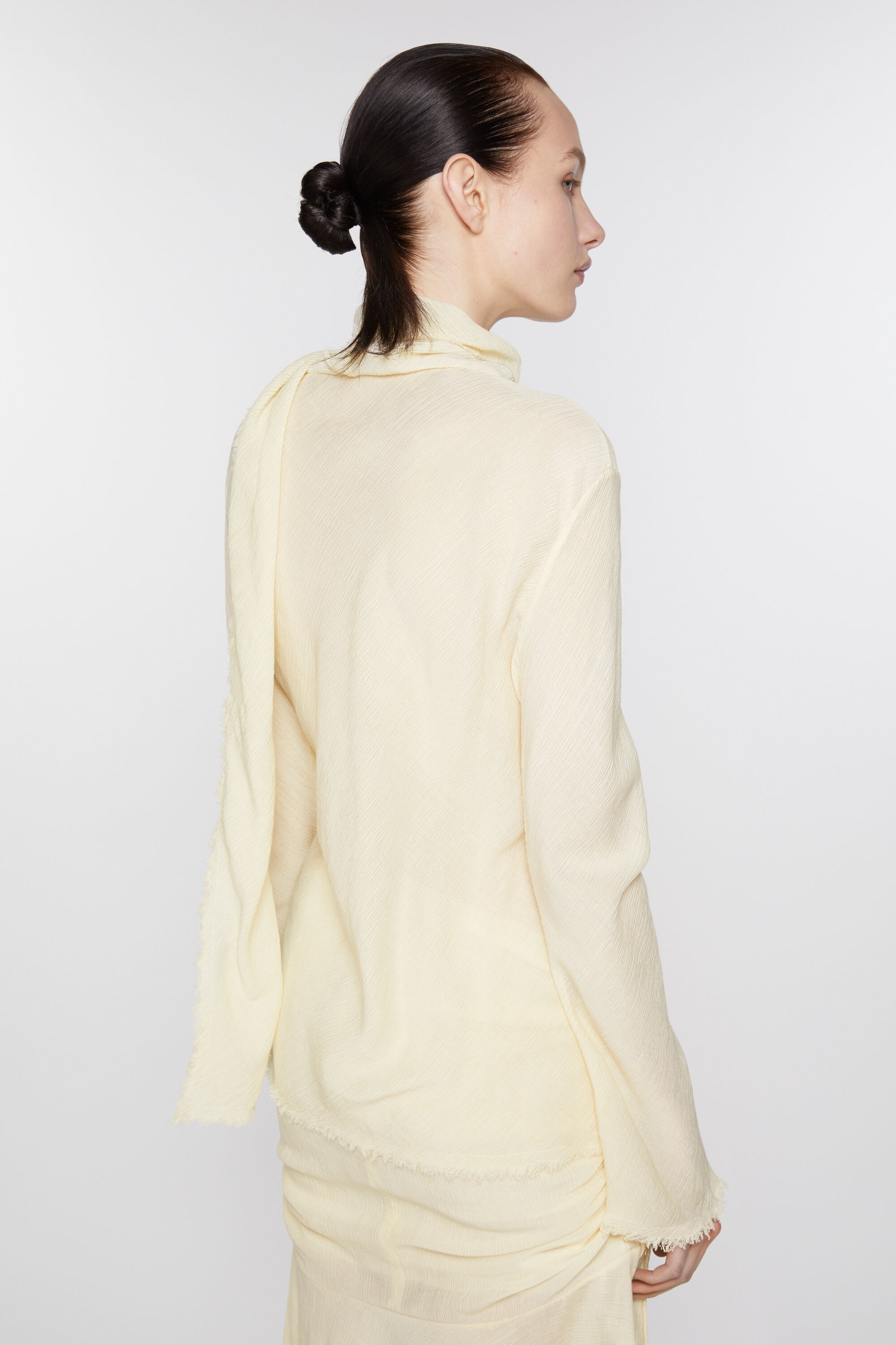 Crepe scarf blouse - Warm white - 3