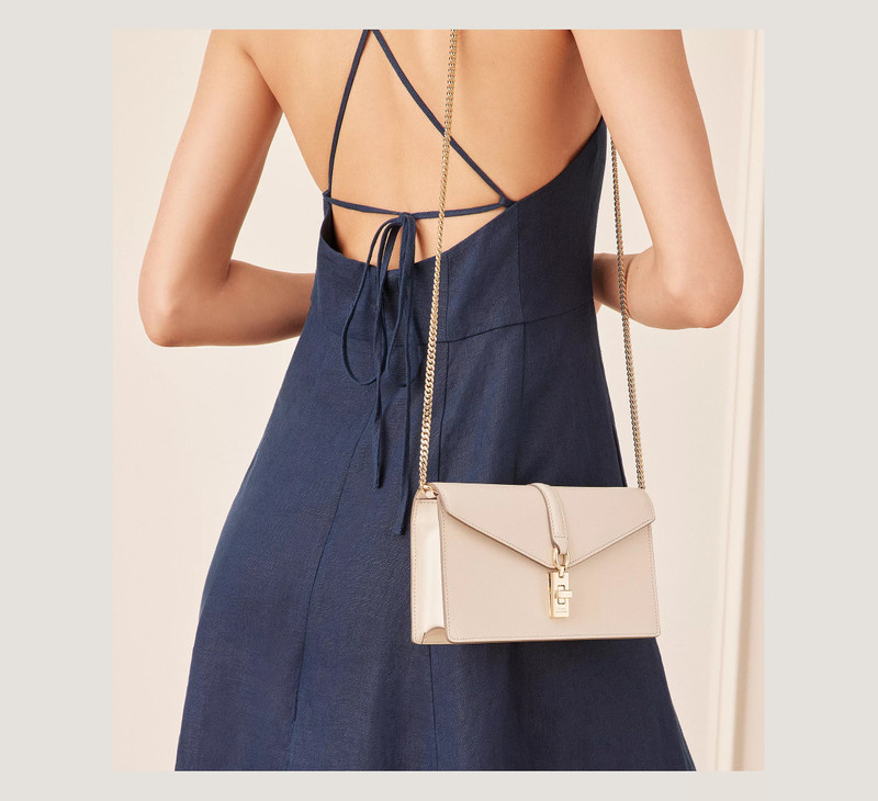 MILAN LOVELETTER CLUTCH 4