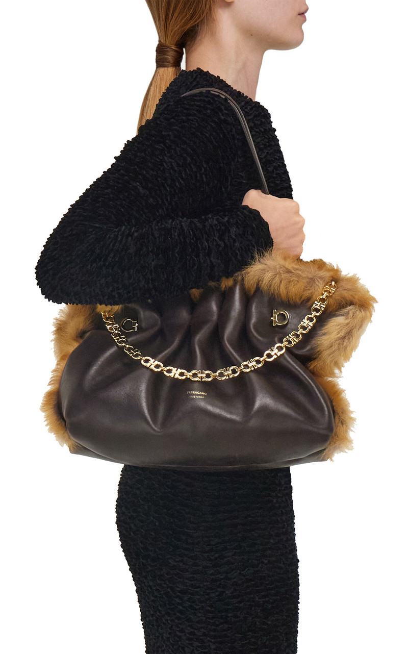 FERRAGAMO Soft Medium Shearling-Trimmed Leather Shoulder Bag black outlook