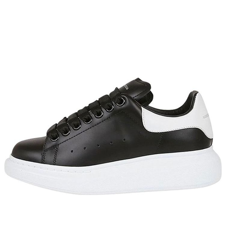 (WMNS) Alexander McQueen Oversized Sneaker 'Black White' 553770WHGP5-1070 - 1