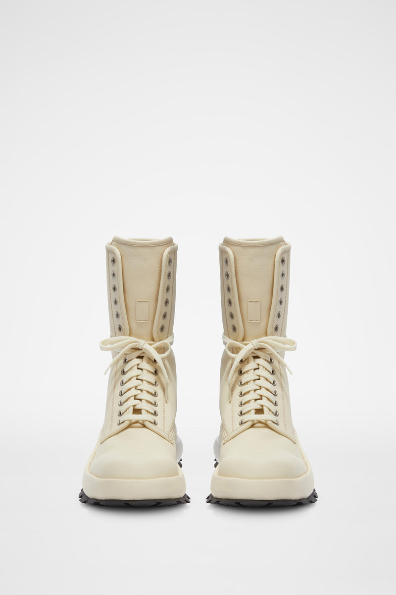 Lace-Up Boots 5