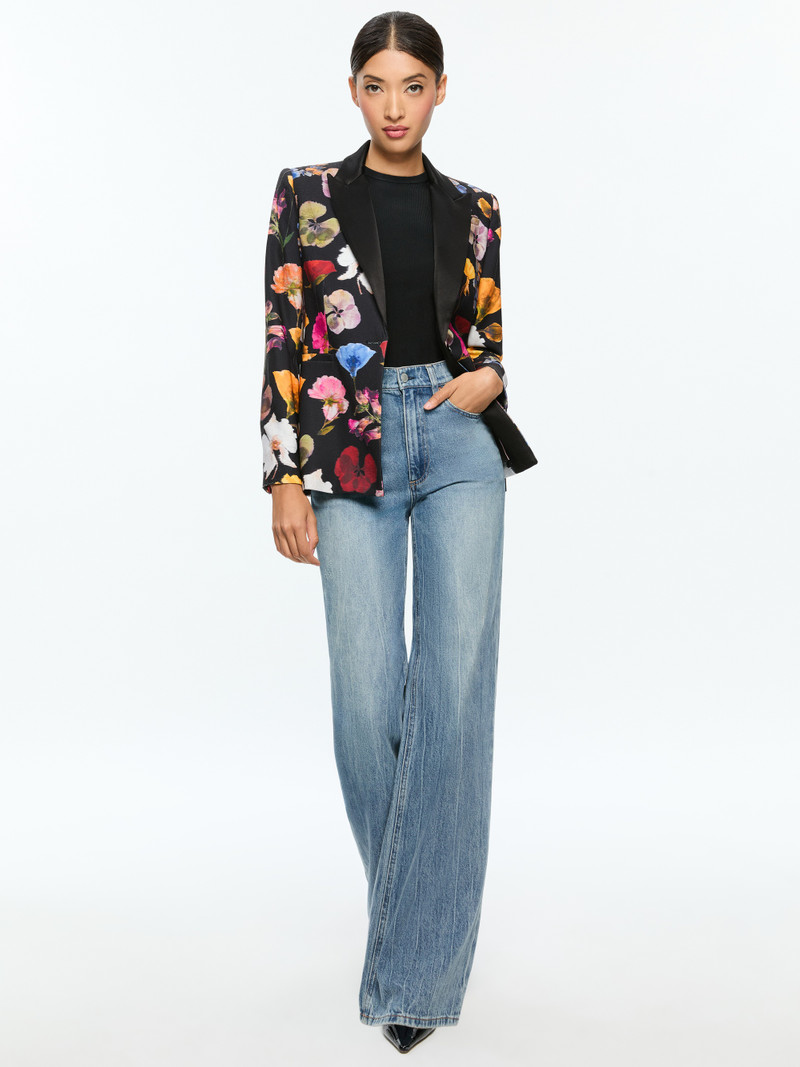 Alice + Olivia HUNDLEY NOTCH COLLAR FITTED BLAZER outlook