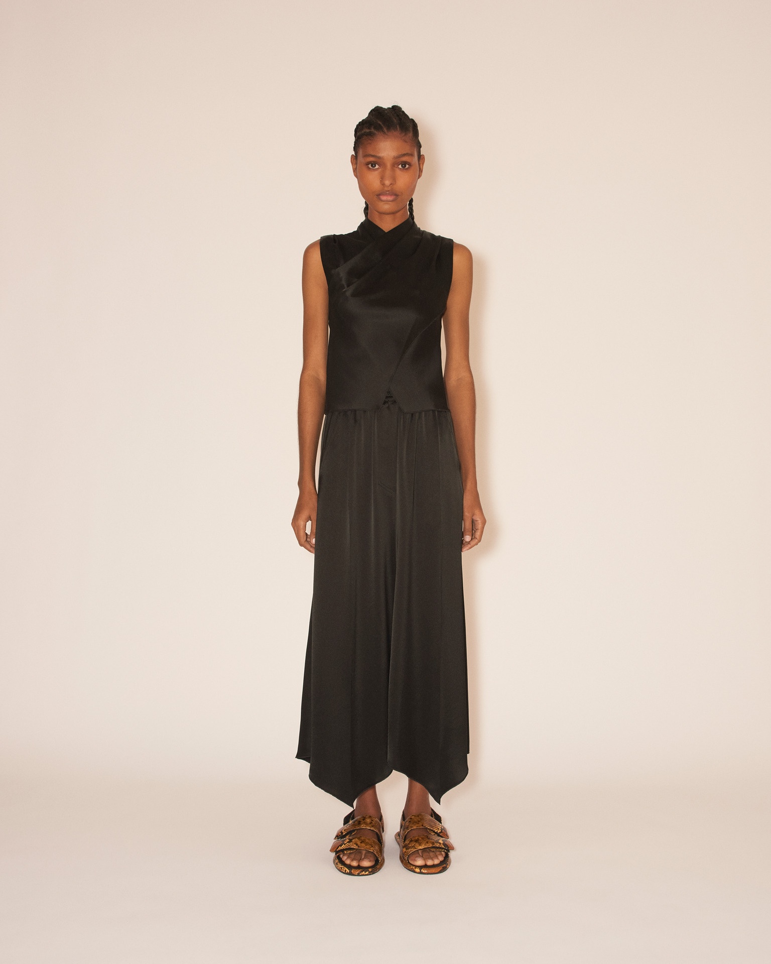 FINJA - Elasticated waist fluted midi skirt - Black - 2