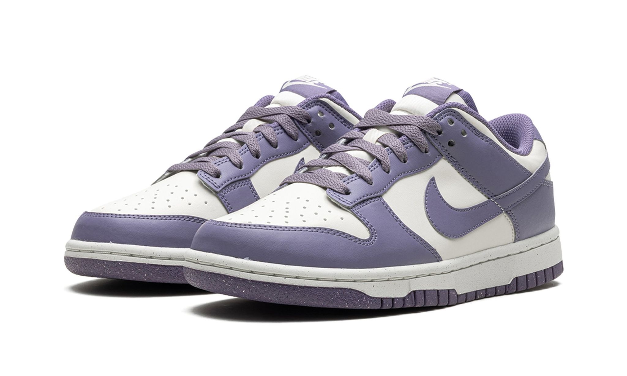 最終値下げNike Dunk sb Low Purple/White Size 10M - Nike Dunk Low Championship Court Purple White Low