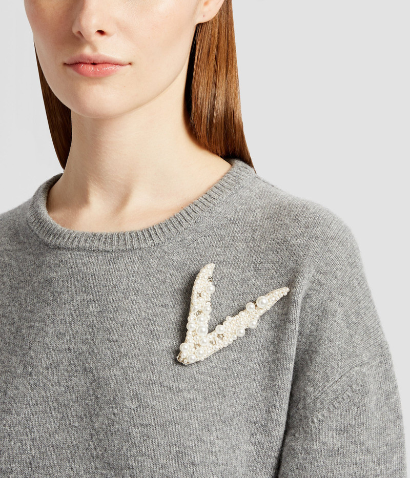 Erdem PEARL ALPHABET BROOCH V outlook