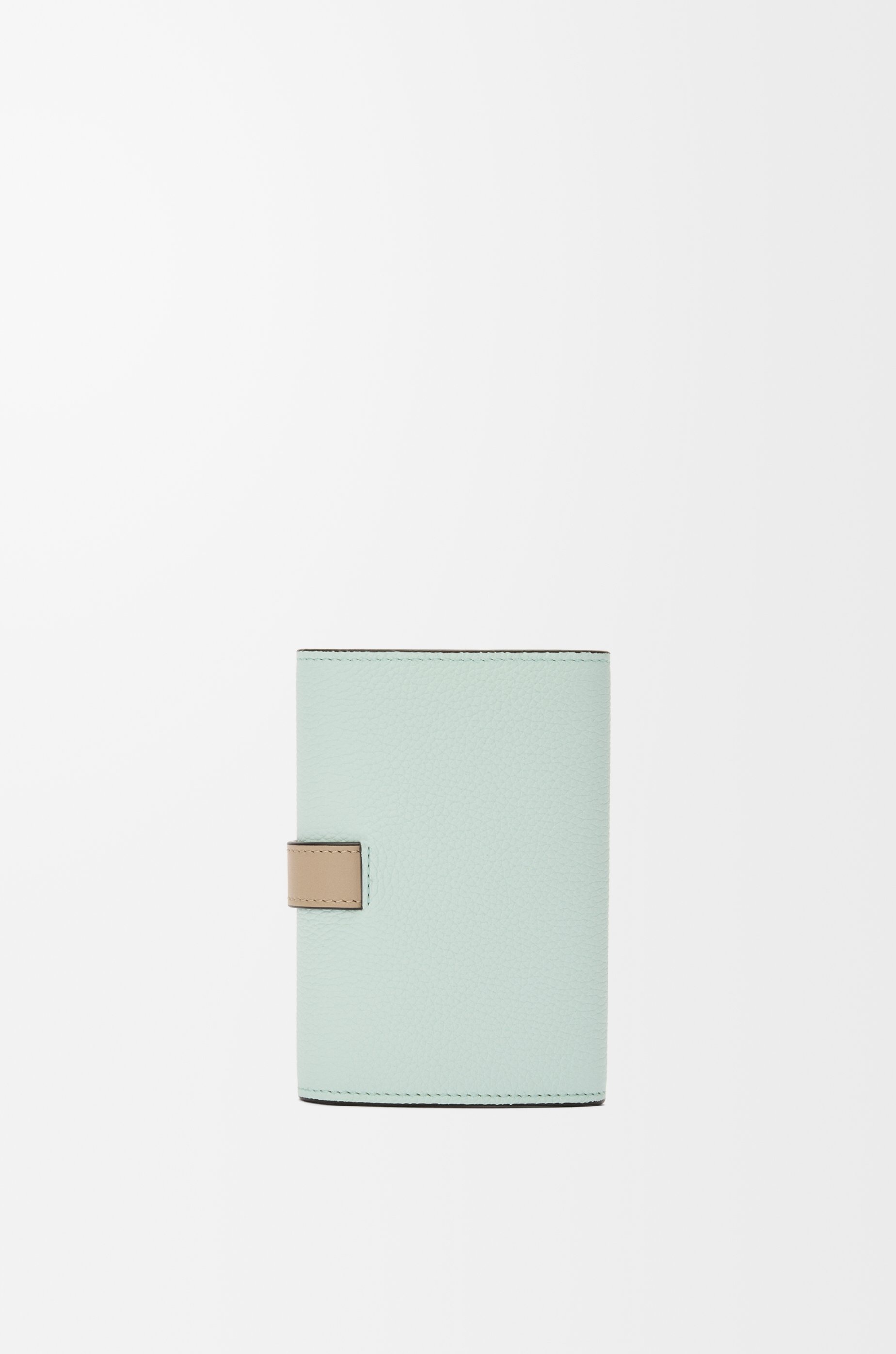 Small vertical wallet in soft grained calfskin - 4