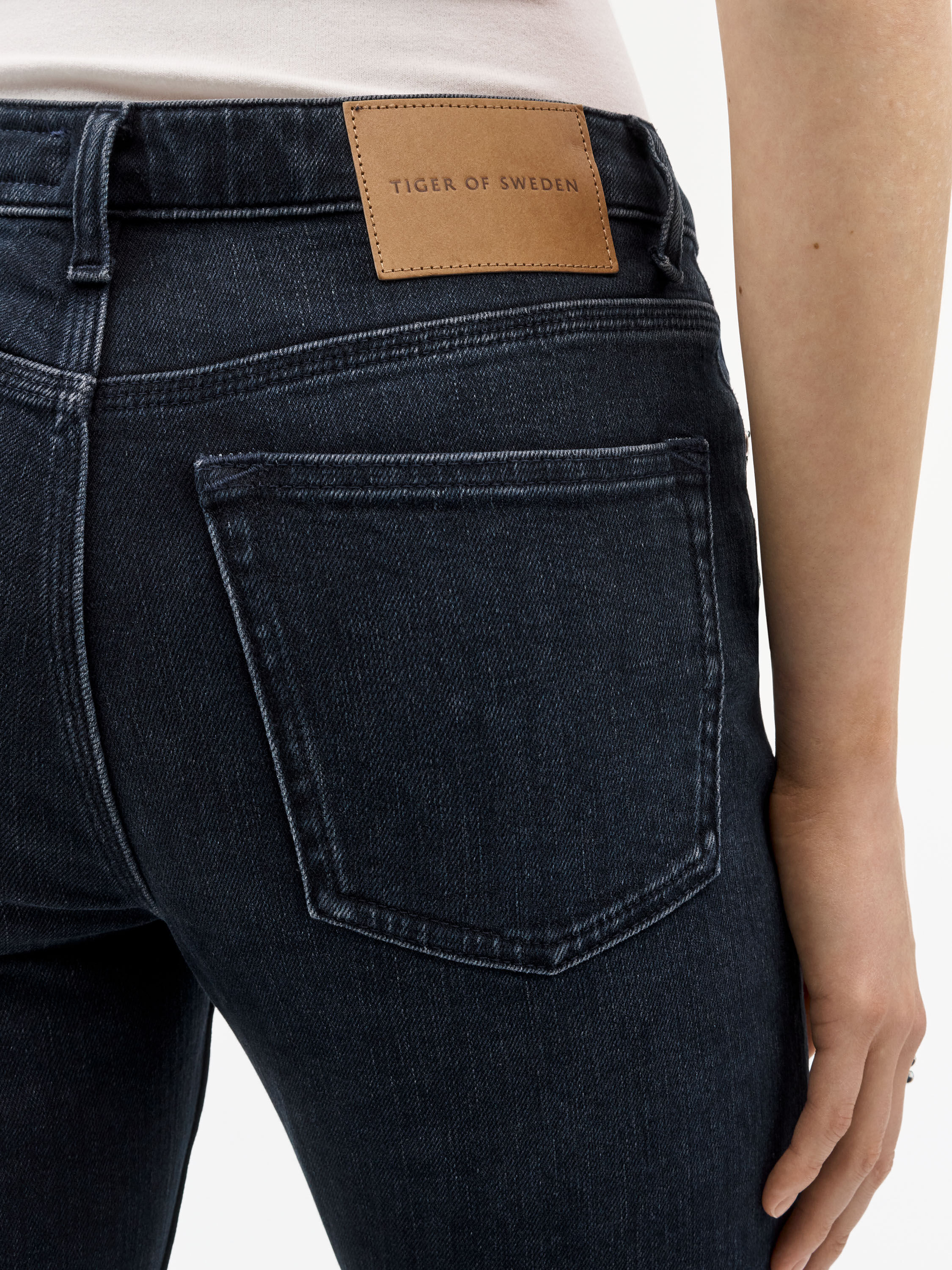 Maggie Mid-RiseJeans - 6