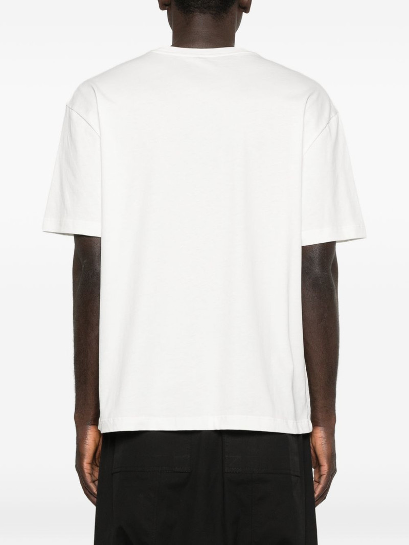 graphic T-shirt 4