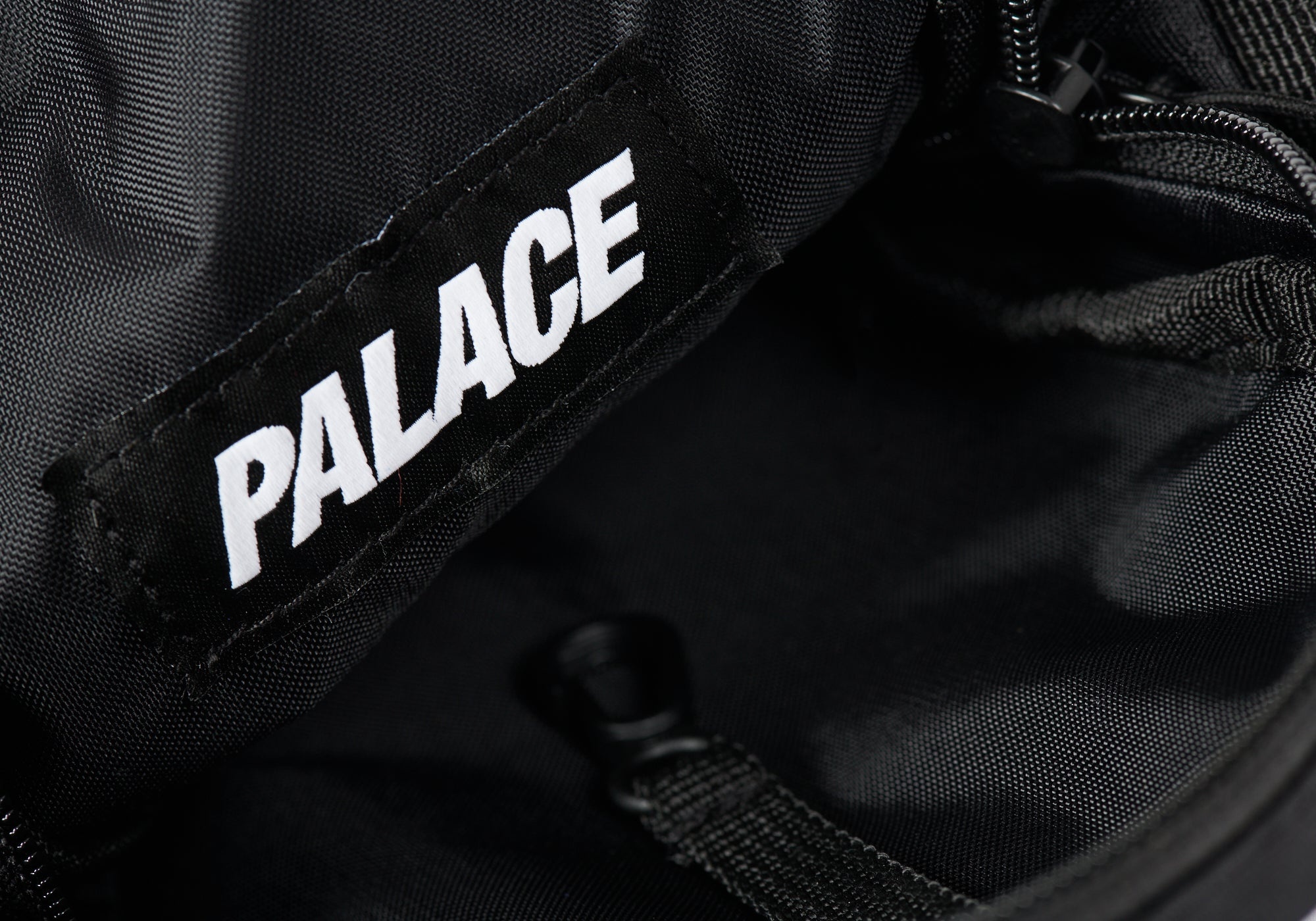 PALACE CORDURA DOUBLE DIAMOND SHOT BAG BLACK | REVERSIBLE