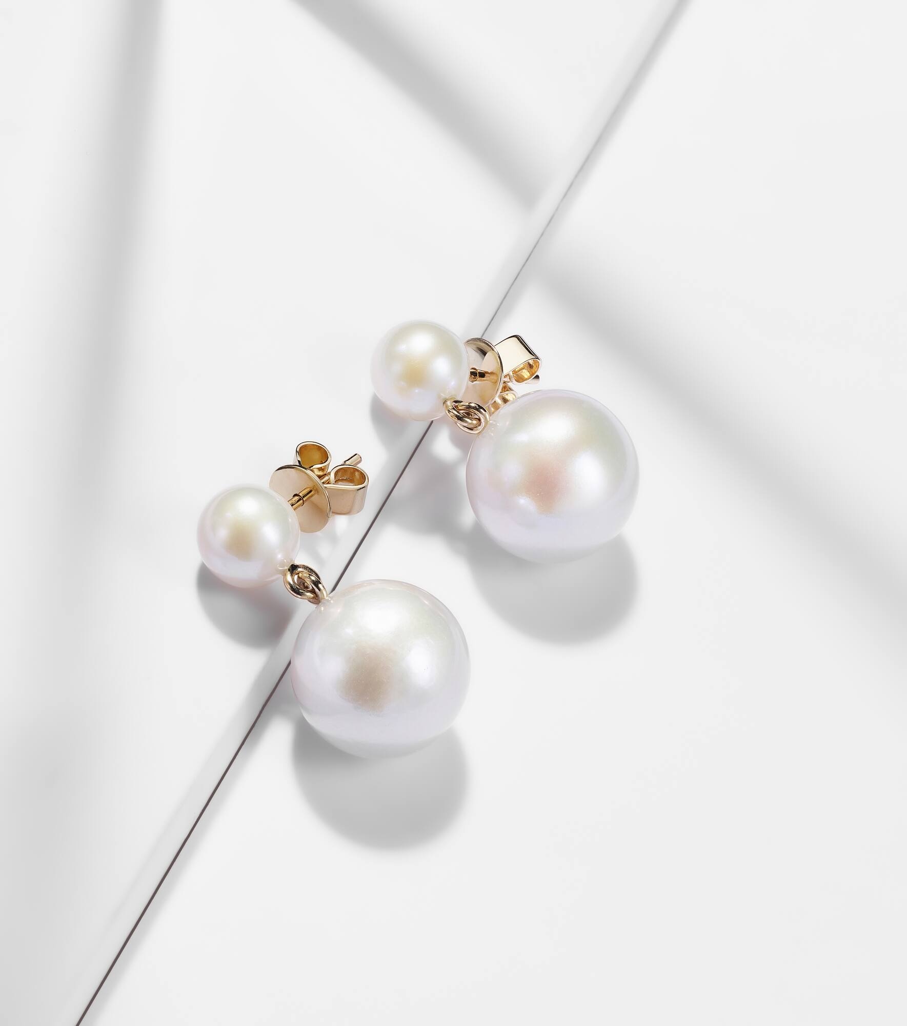 Venus Moon 14kt gold earrings with freshwater pearls - 5