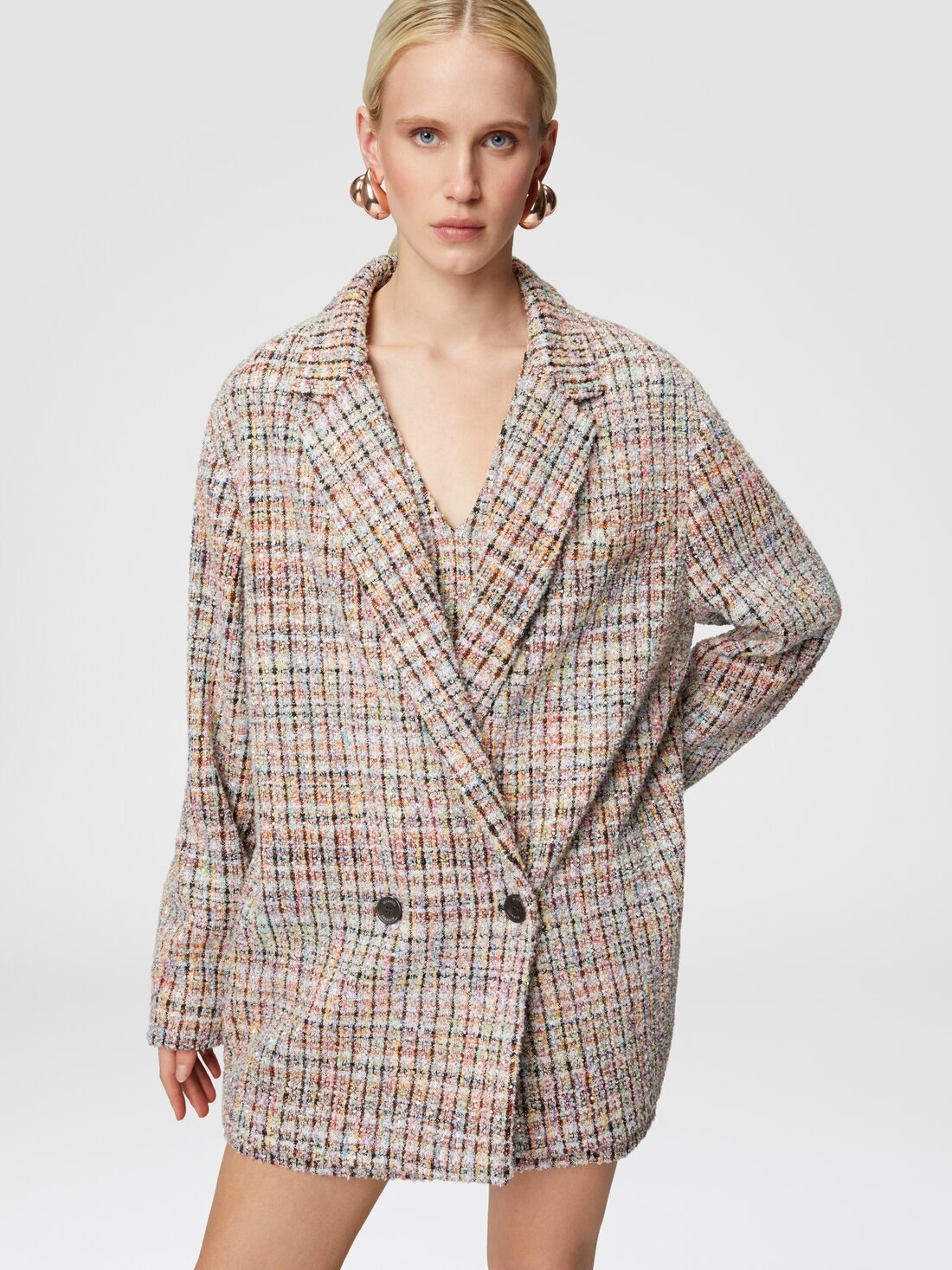 Double-breasted bouclé checkered blazer with sequins - 4