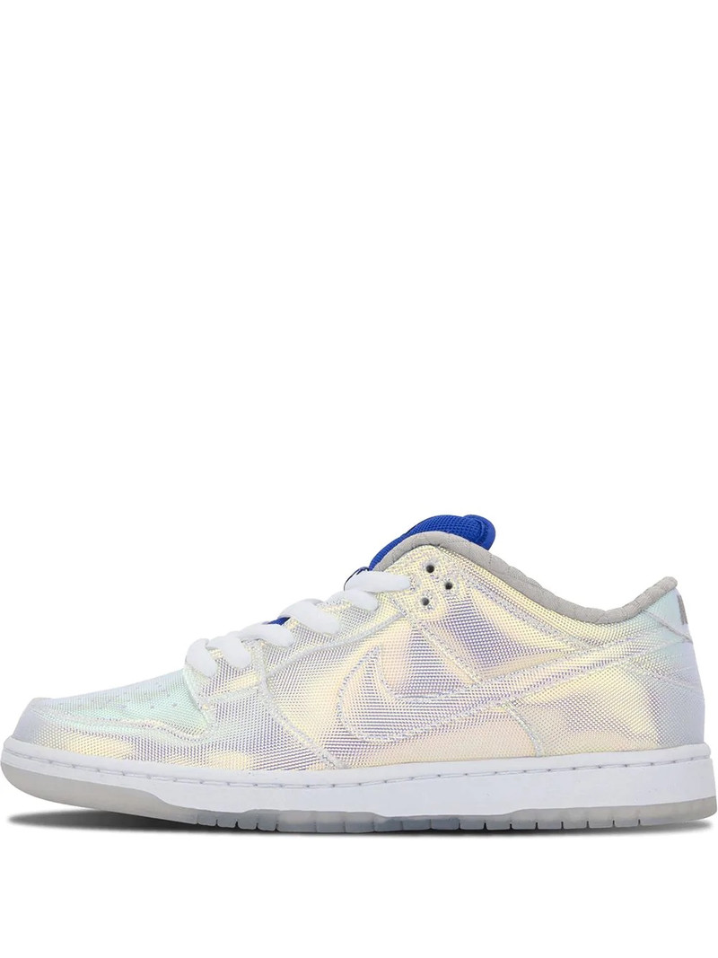 x Concepts SB Dunk Low Pro "Holy Grail" sneakers - 1
