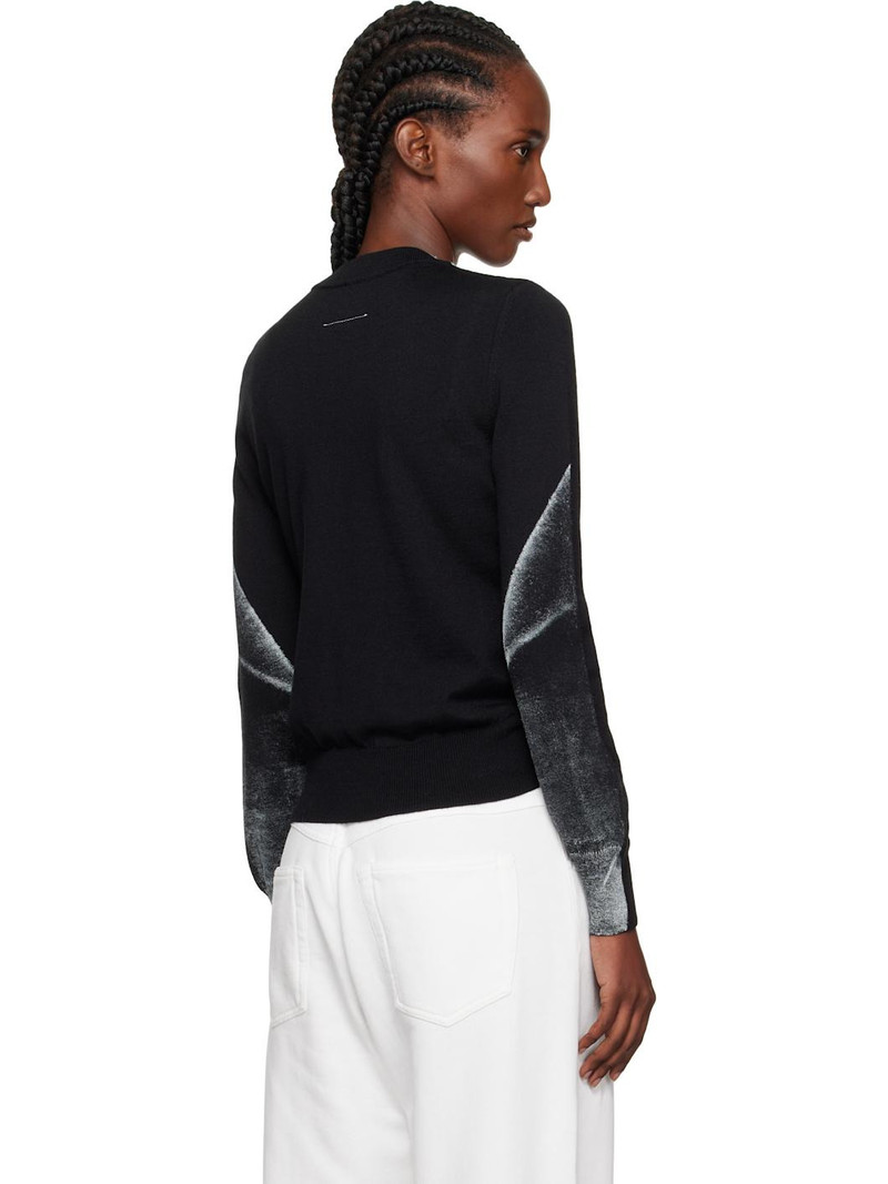 Black Folded Printed Gauge 14 V-neck Sweater 3