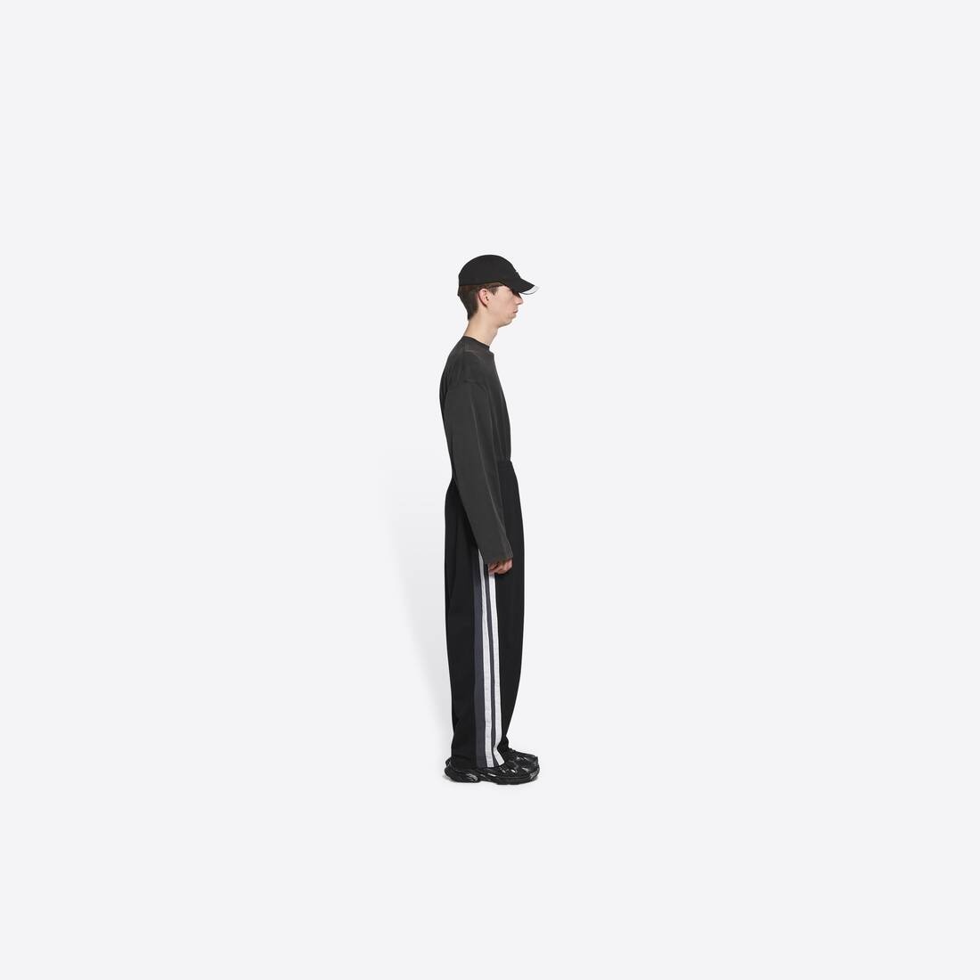 Men's Sporty B Tracksuit Pants in Black - 4