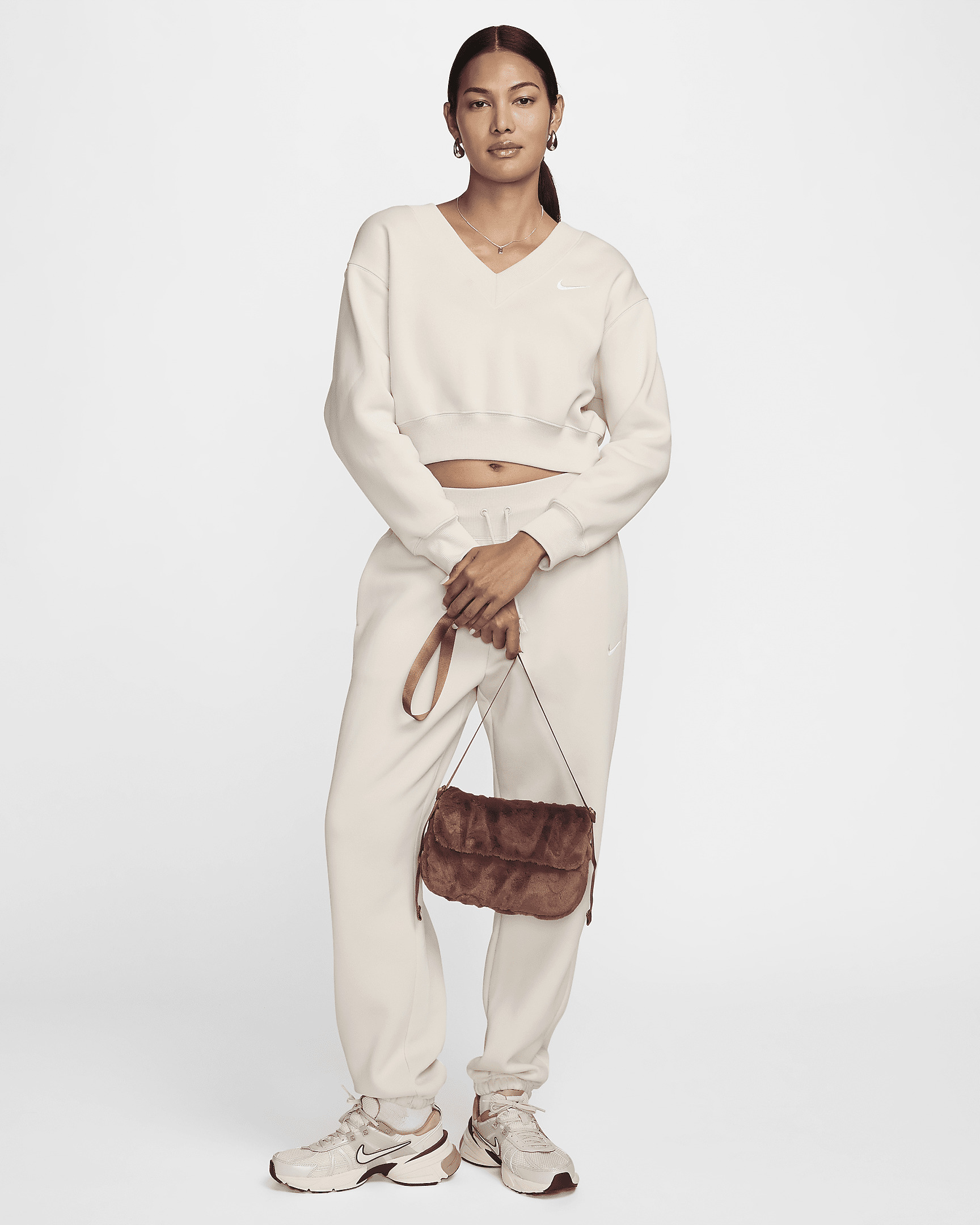 Nike Sportswear Futura 365 Faux Fur Crossbody Bag (1L) - 9