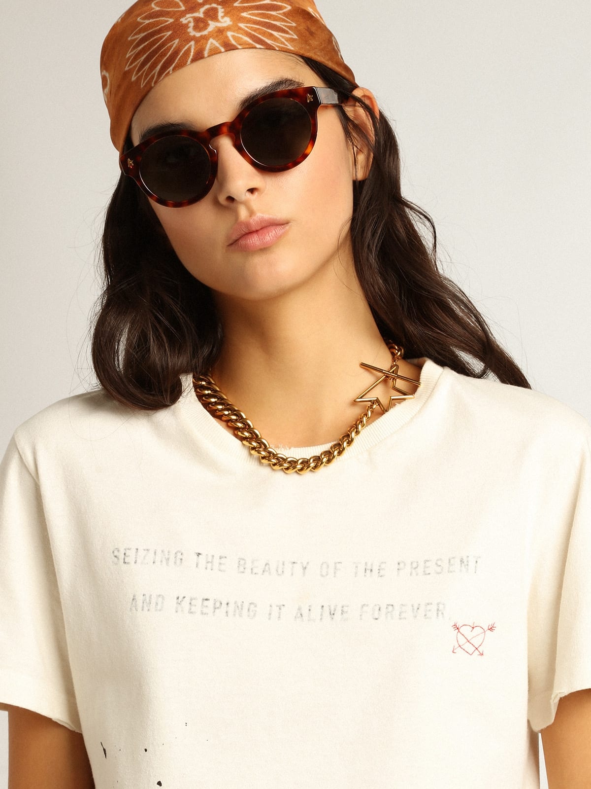 White T-shirt with lettering and embroidery - 2