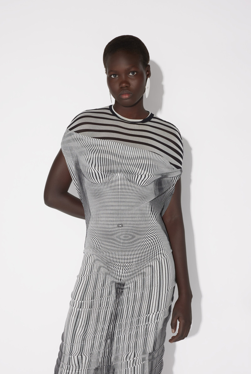 THE LONG DRAPED BODY MORPHING DRESS 4