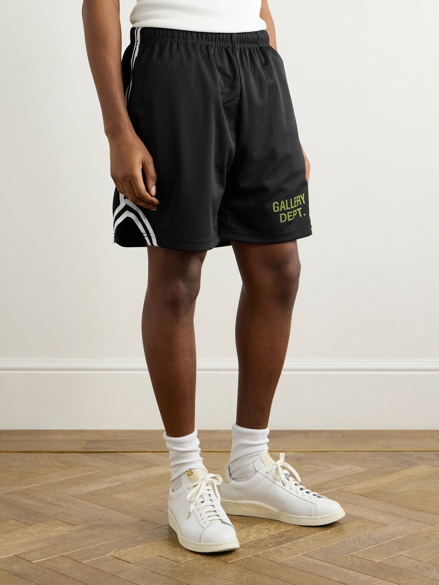 Venice Court Wide-Leg Logo-Print Webbing-Trimmed Mesh Shorts Black - 3