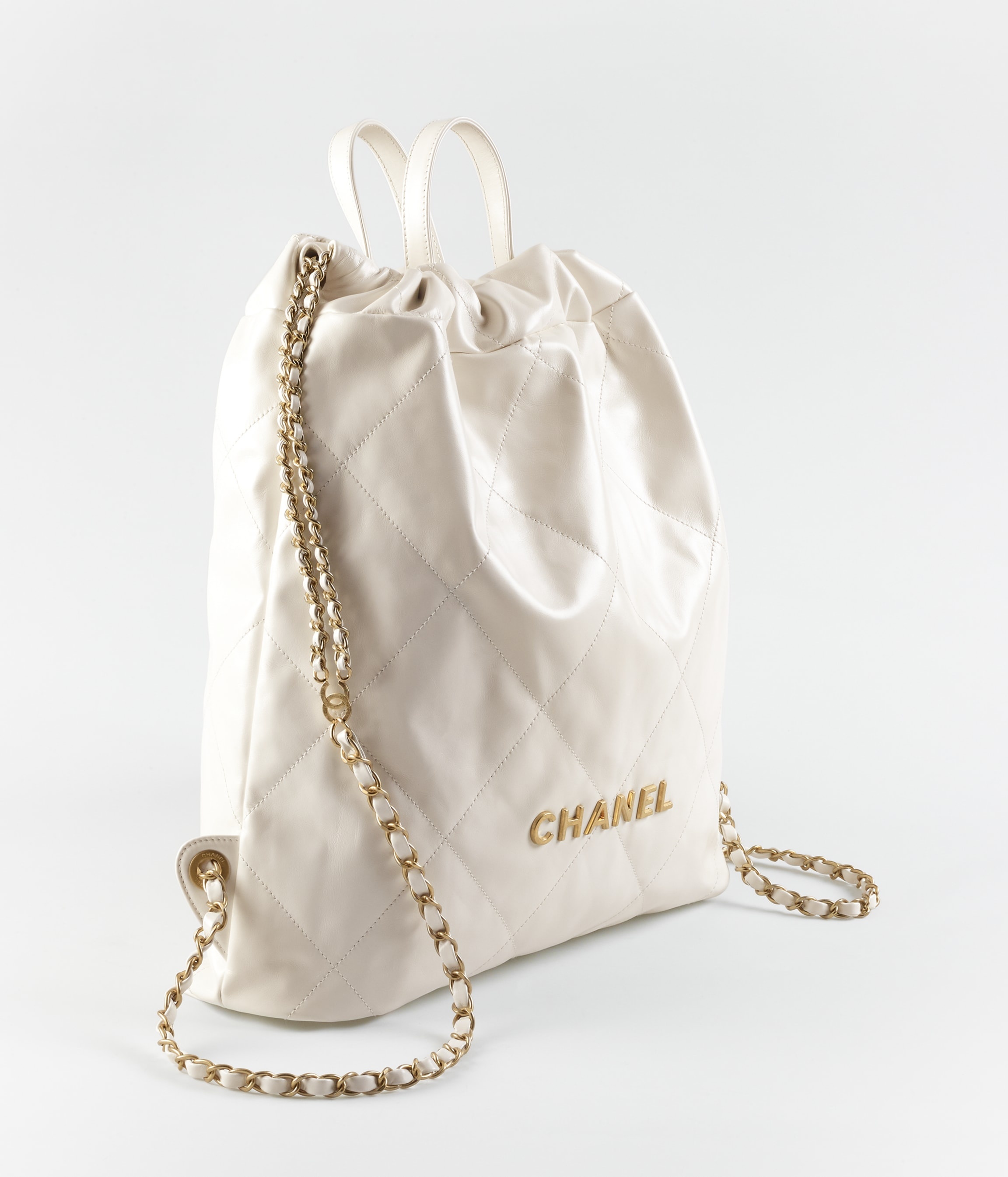 CHANEL 22 Backpack - 2