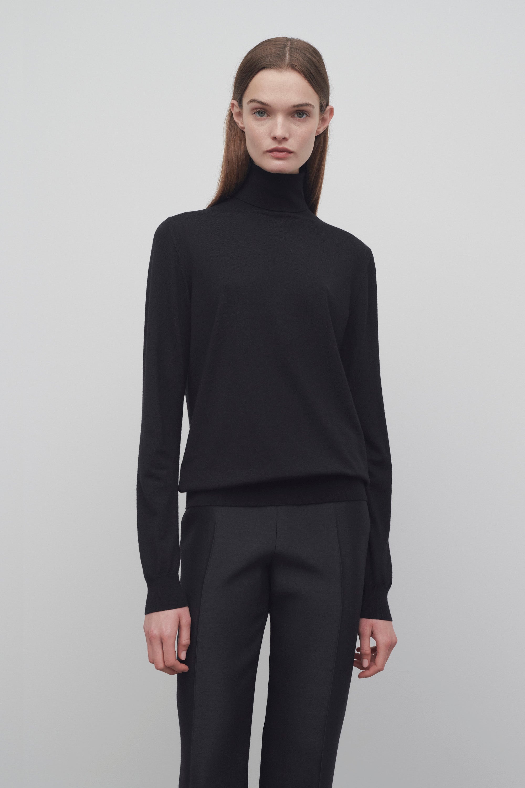 Heva Turtleneck in Wool - 3