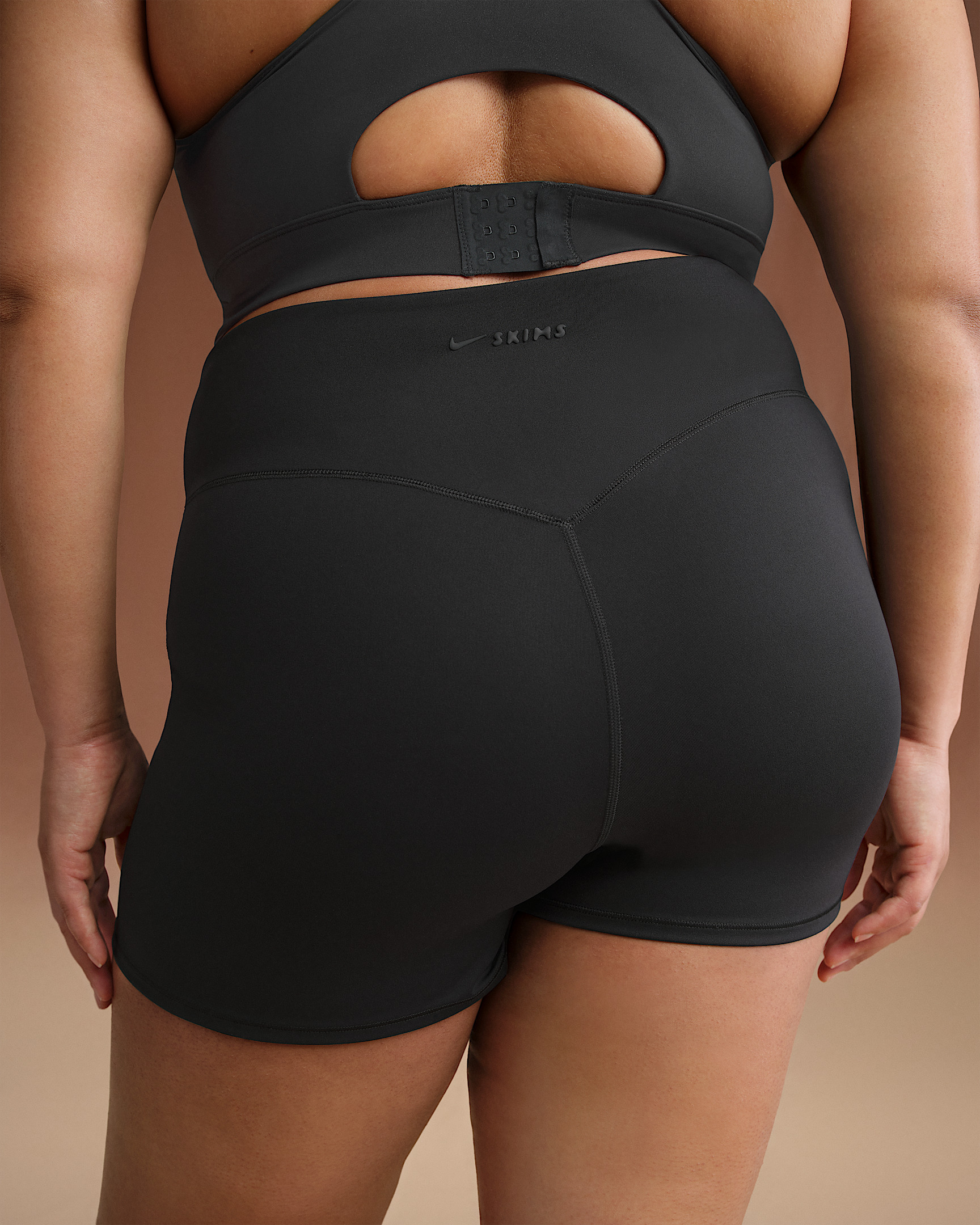 NikeSKIMS Matte Women's High-Waisted 3" Boyshorts - 8
