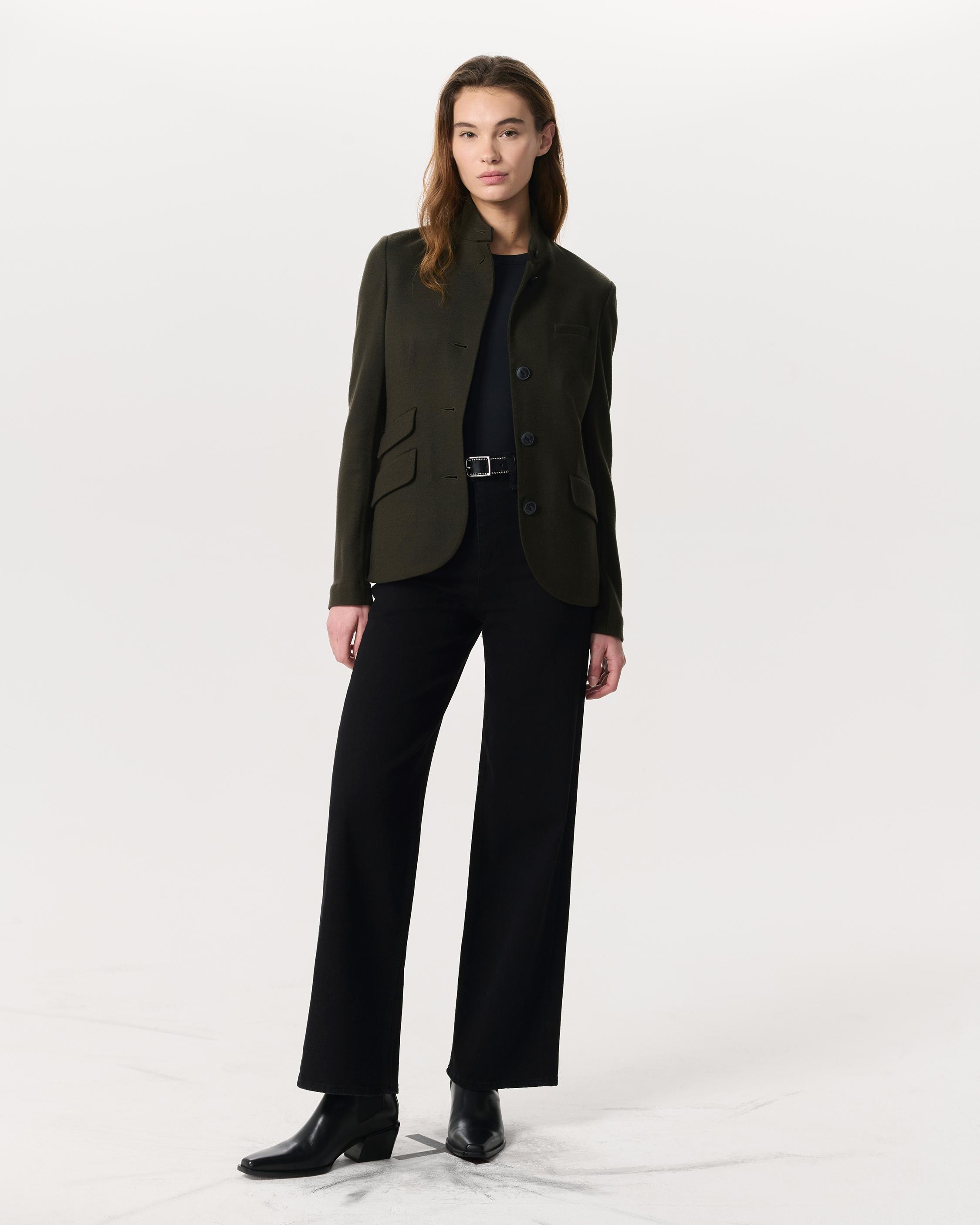 Slade Wool Blazer
Tailored Fit Blazer - Takisada - 4