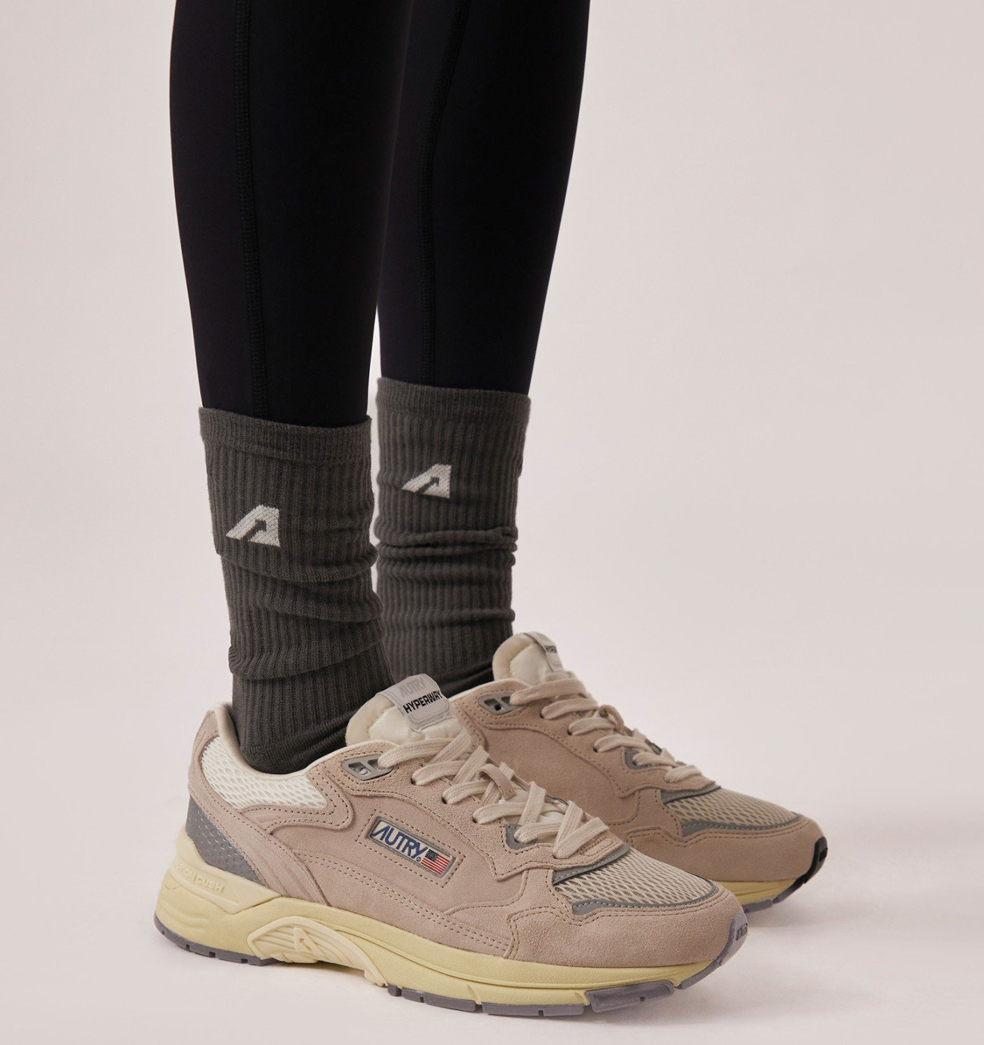 HYPERWAY SNEAKERS IN SAND BROWN AND SILVER-TONE SUEDE AND MESH - 2