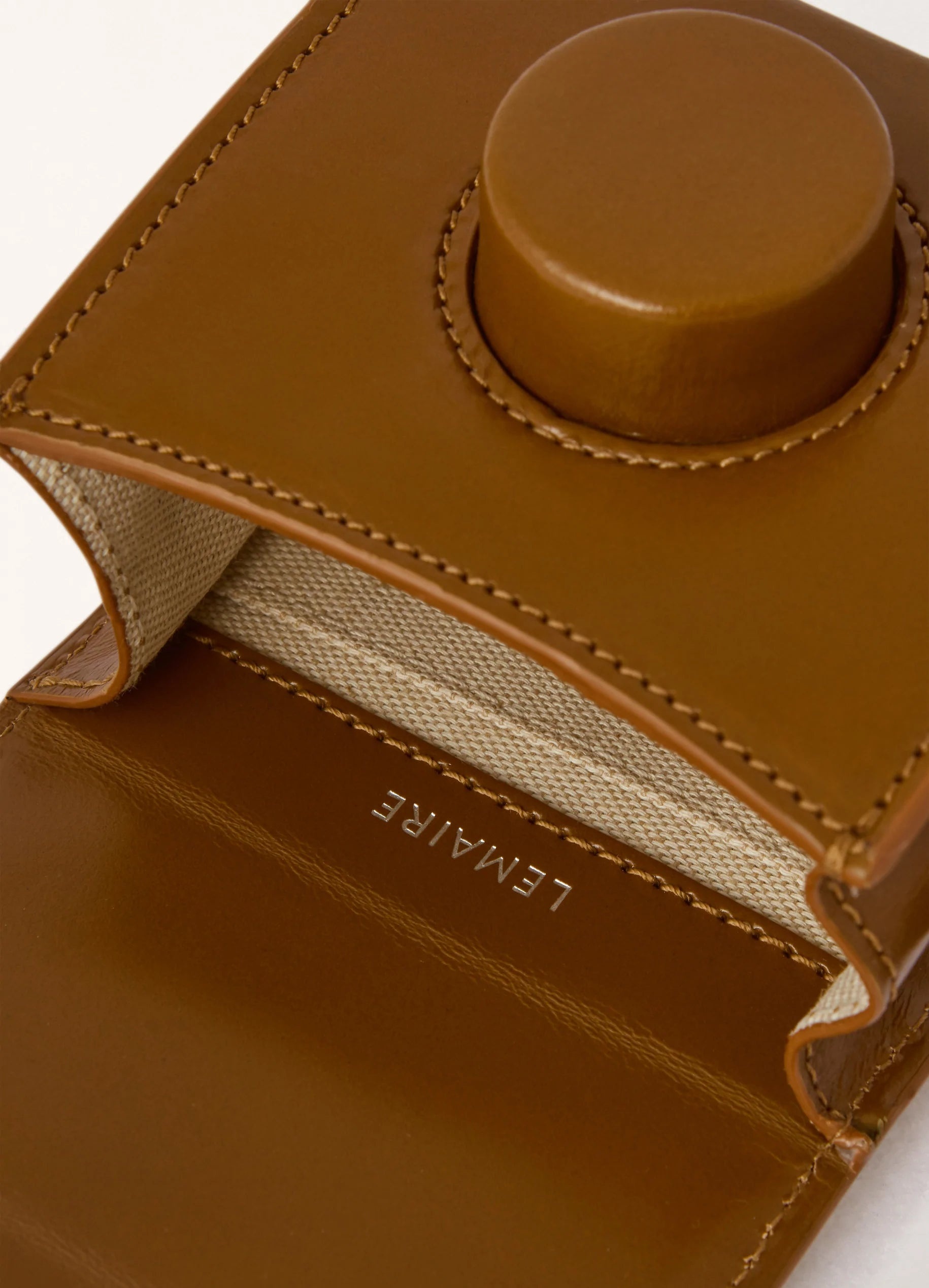 MINI CAMERA BAG
VEGETABLE TANNE - 4