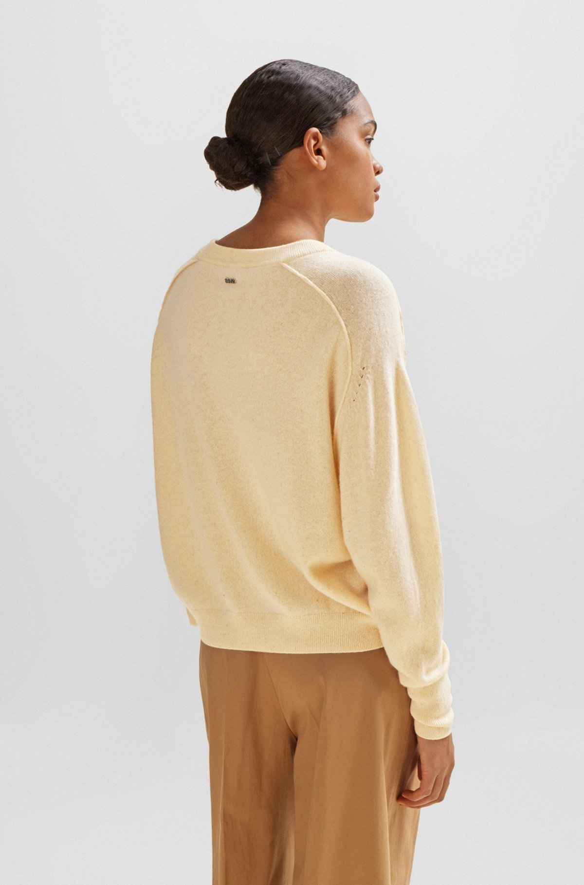 MELANGE SWEATER IN CASHMERE WITH SEAM DETAILS - 4