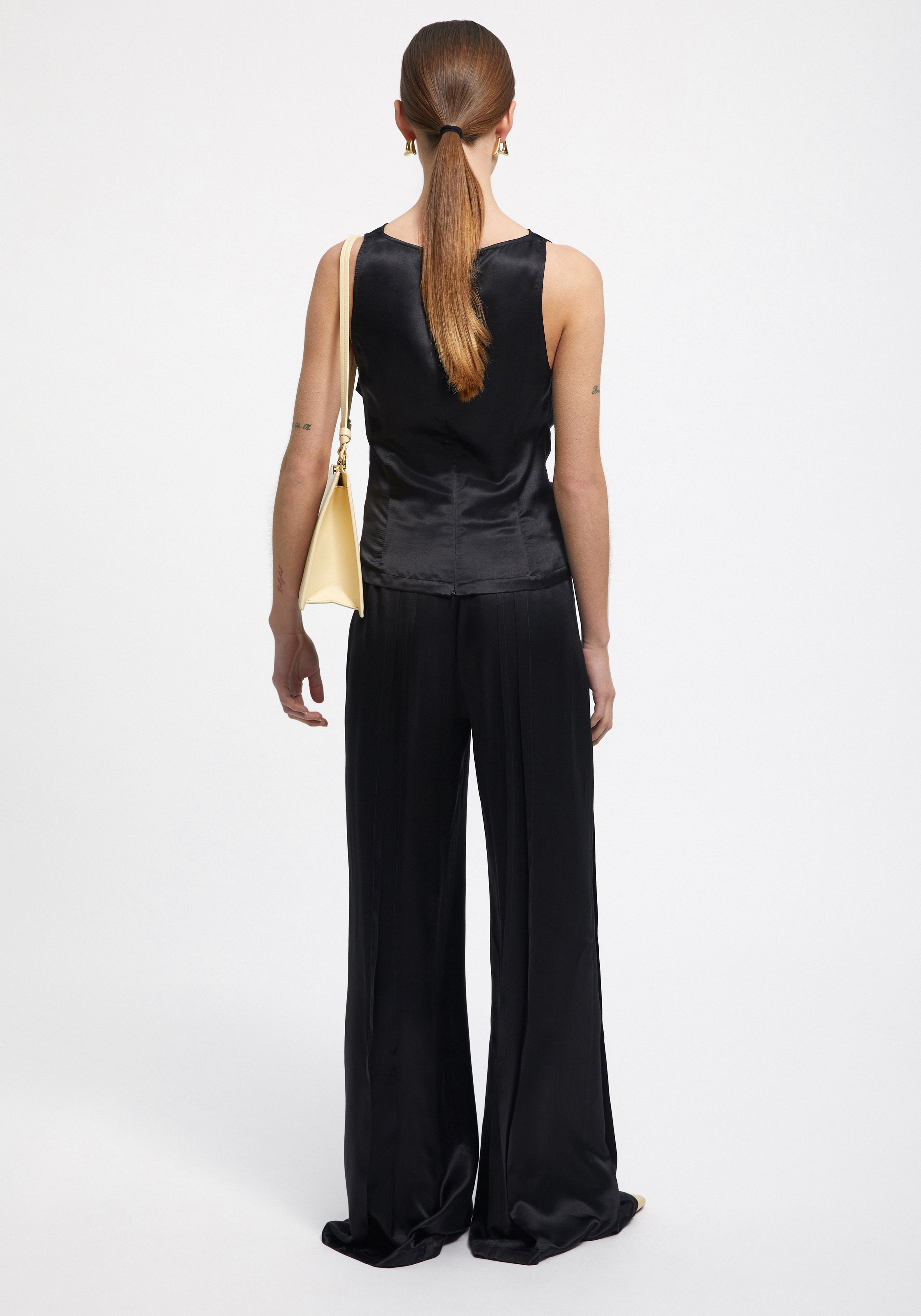 CAMILLE
Satin cowl neck top - 4