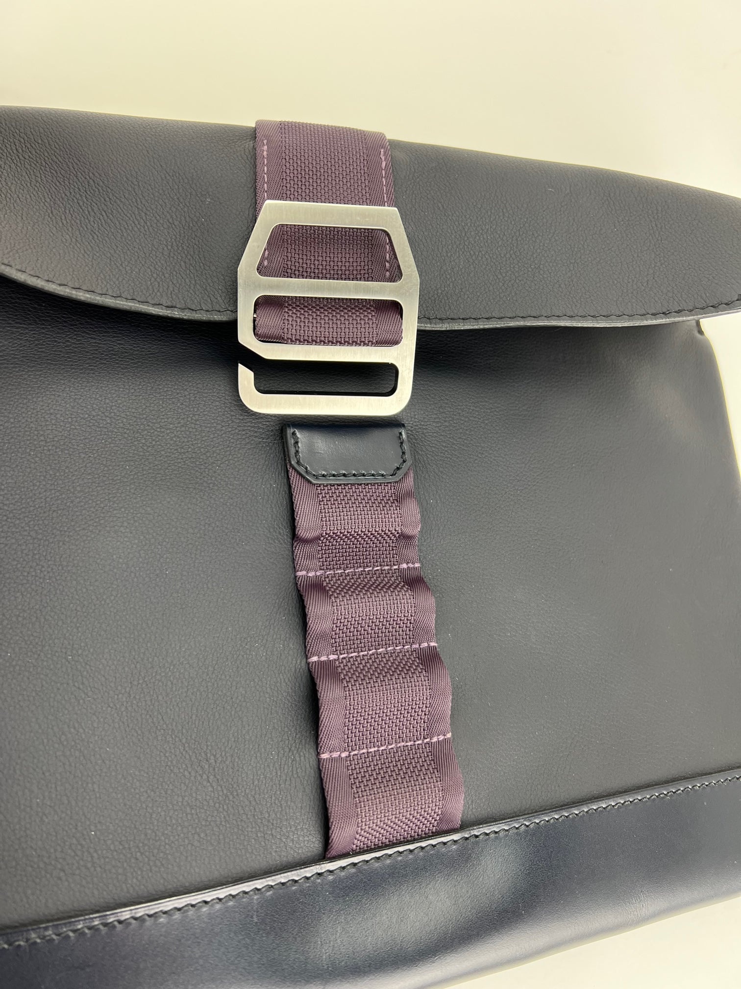 HERMÈS Messenger Cityslide Pouch Evercolor Leather Indigo Blue Clutch Preowned - 8