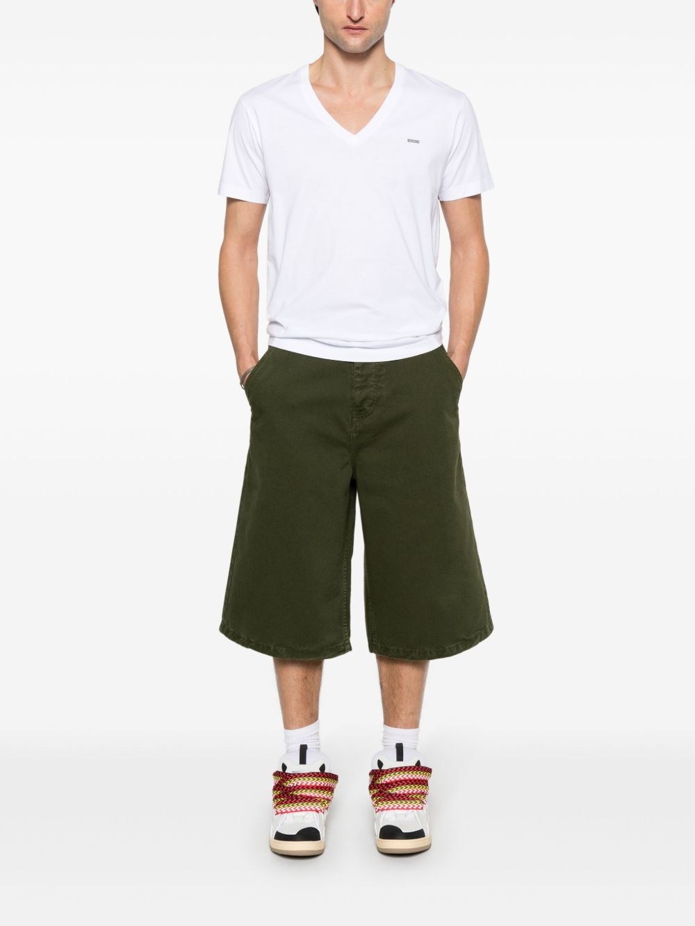 V-neck T-shirt - 2