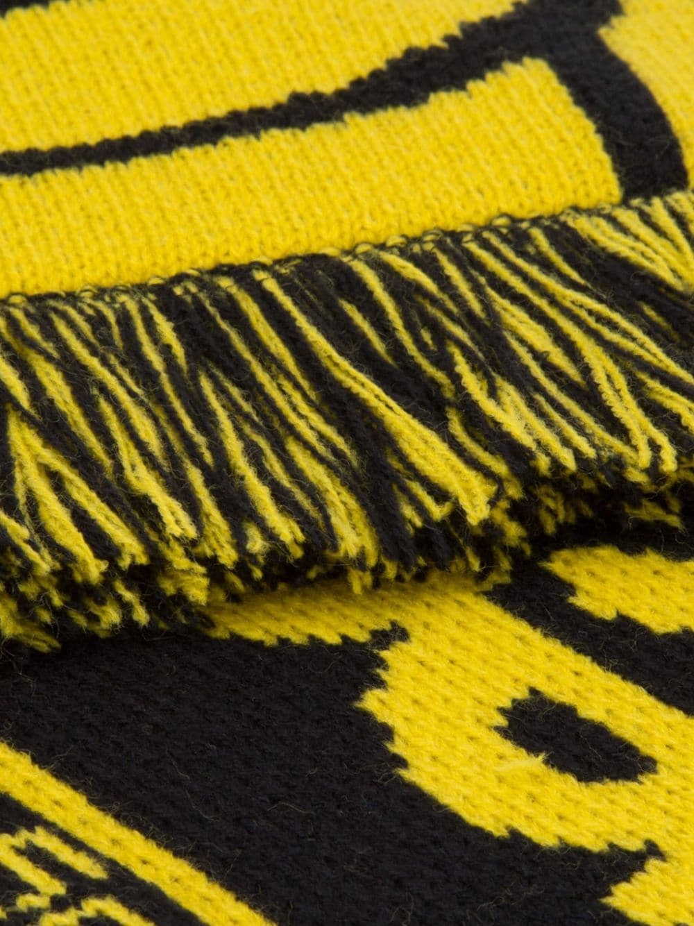 x Reebok Free Hugs scarf - 2