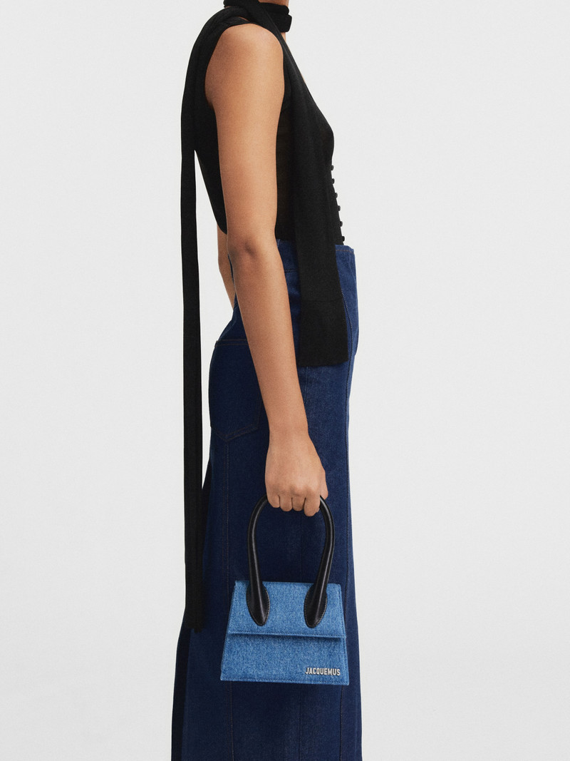 JACQUEMUS Le Chiquito moyen outlook