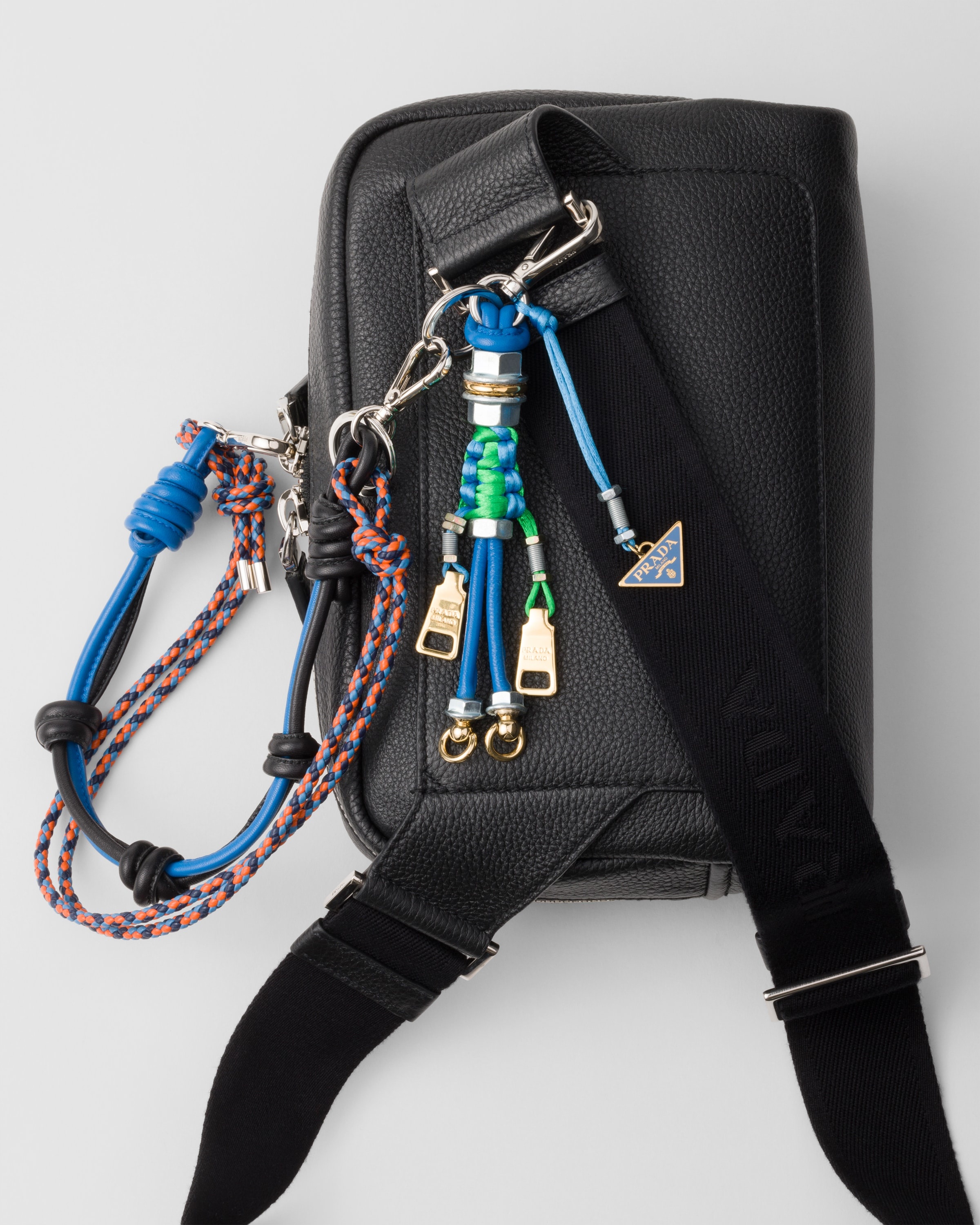 Leather shoulder bag with charm - 3