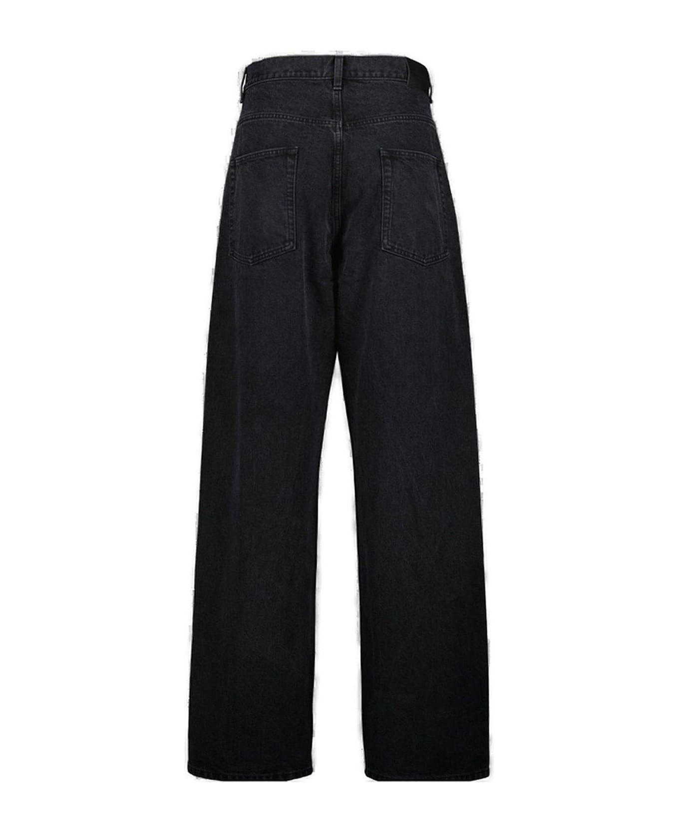 Carrot-fit High Waist Jeans - 2