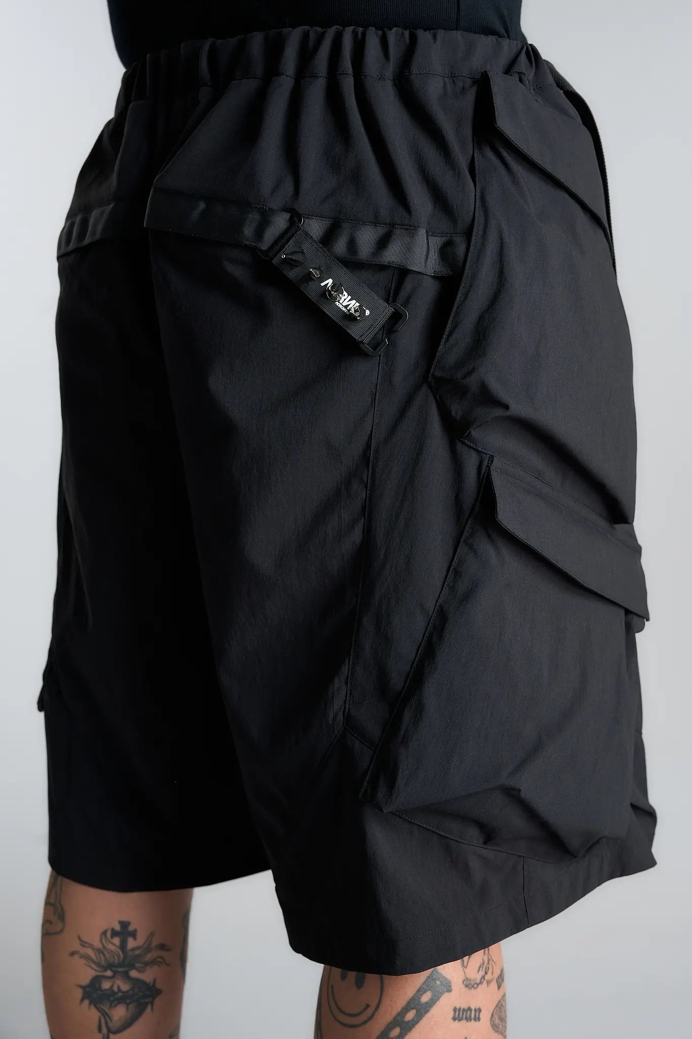 SP56A-M Nylon Stretch Double Cargo Short Pant Black - 24