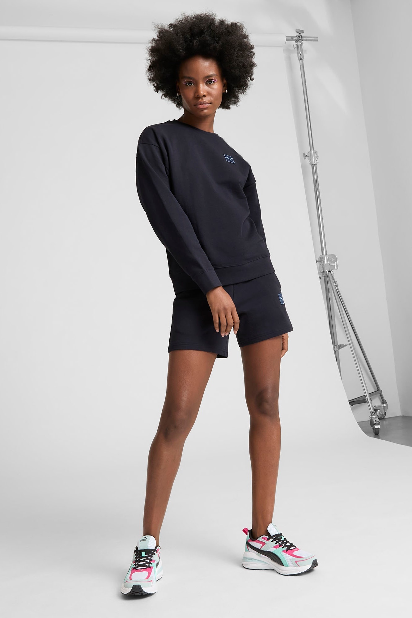 Essentials Elevated Women's 5" Mid-Rise Shorts - 5