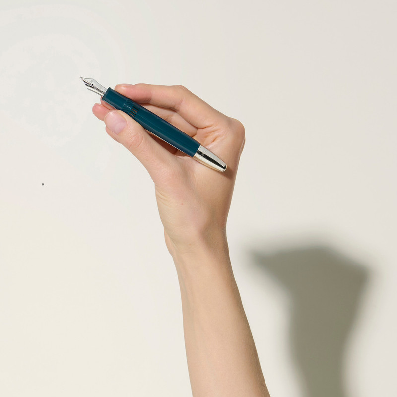 Montblanc MEISTERSTÜCK ROMEO & JULIET LEGRAND FOUNTAIN PEN outlook