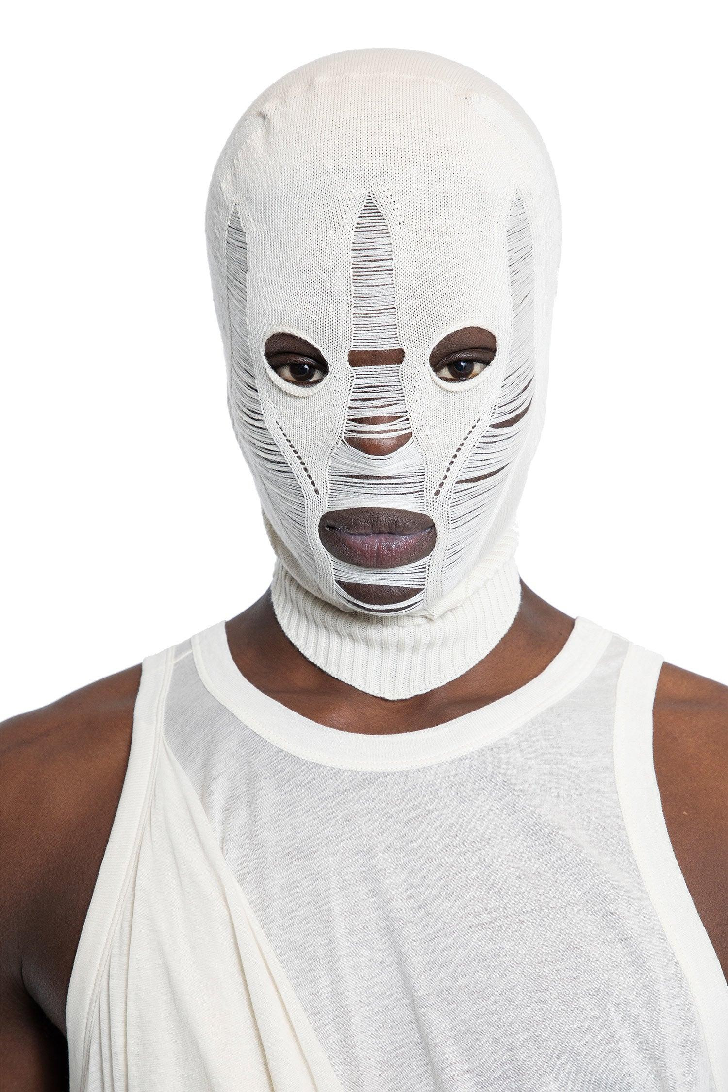 Hollywood-Skull-Balaclava-In-Shredded-Merino-Wool - 4
