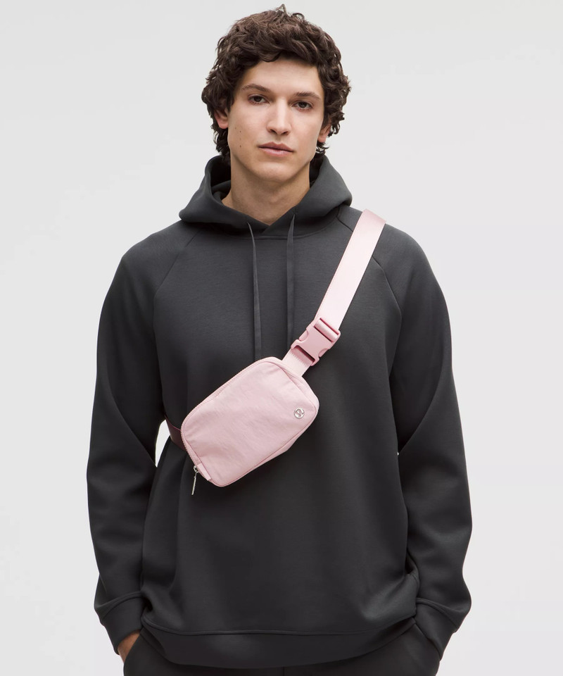 Everywhere Belt Bag with Long Strap 1L 6