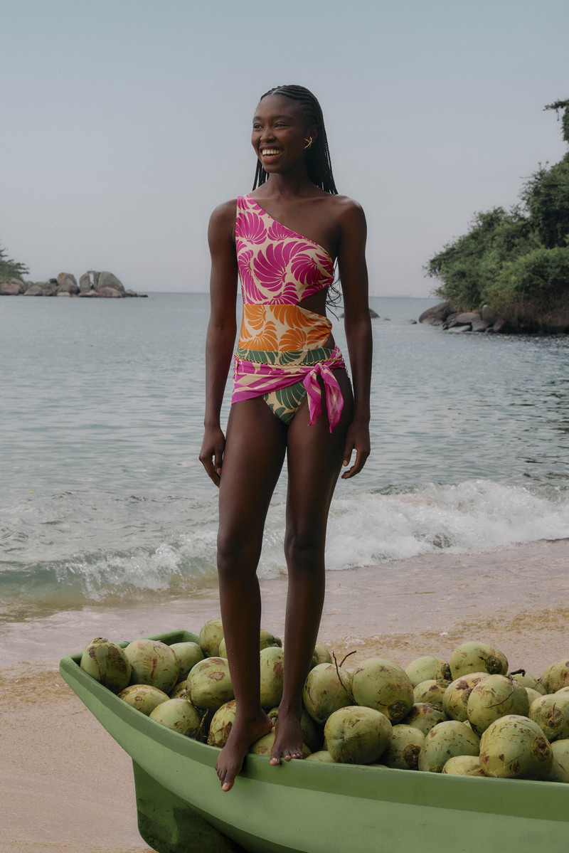 FARM RIO Banana Wings One Shoulder One Piece outlook