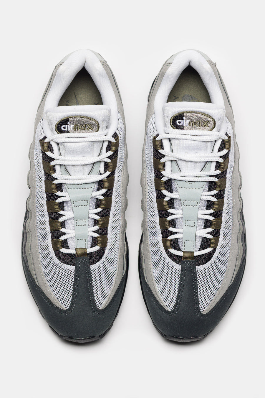 Air Max 95 OG Sneaker in Black/Medium Olive/White/Reflect Silver - 4