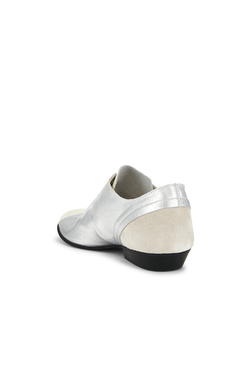 PHILEO 081 Cascade Shoe outlook