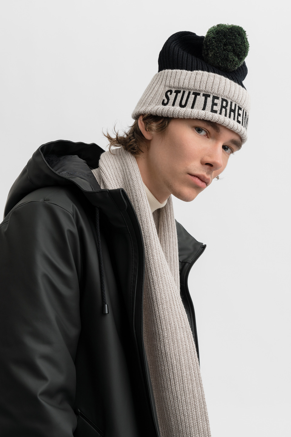 April Beanie Light Sand/Black - 8