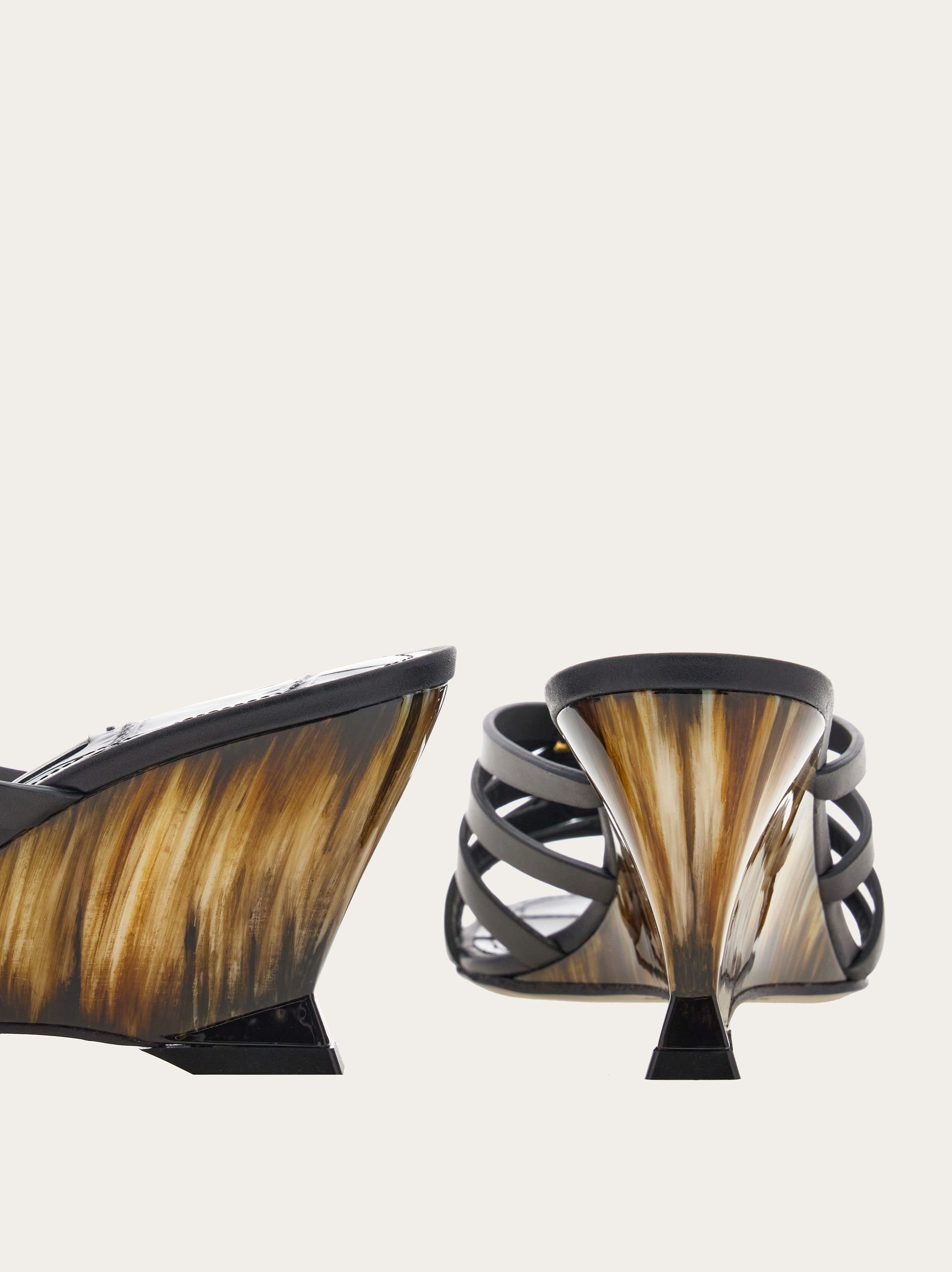 Wedge slide with Gancini ornament - 7