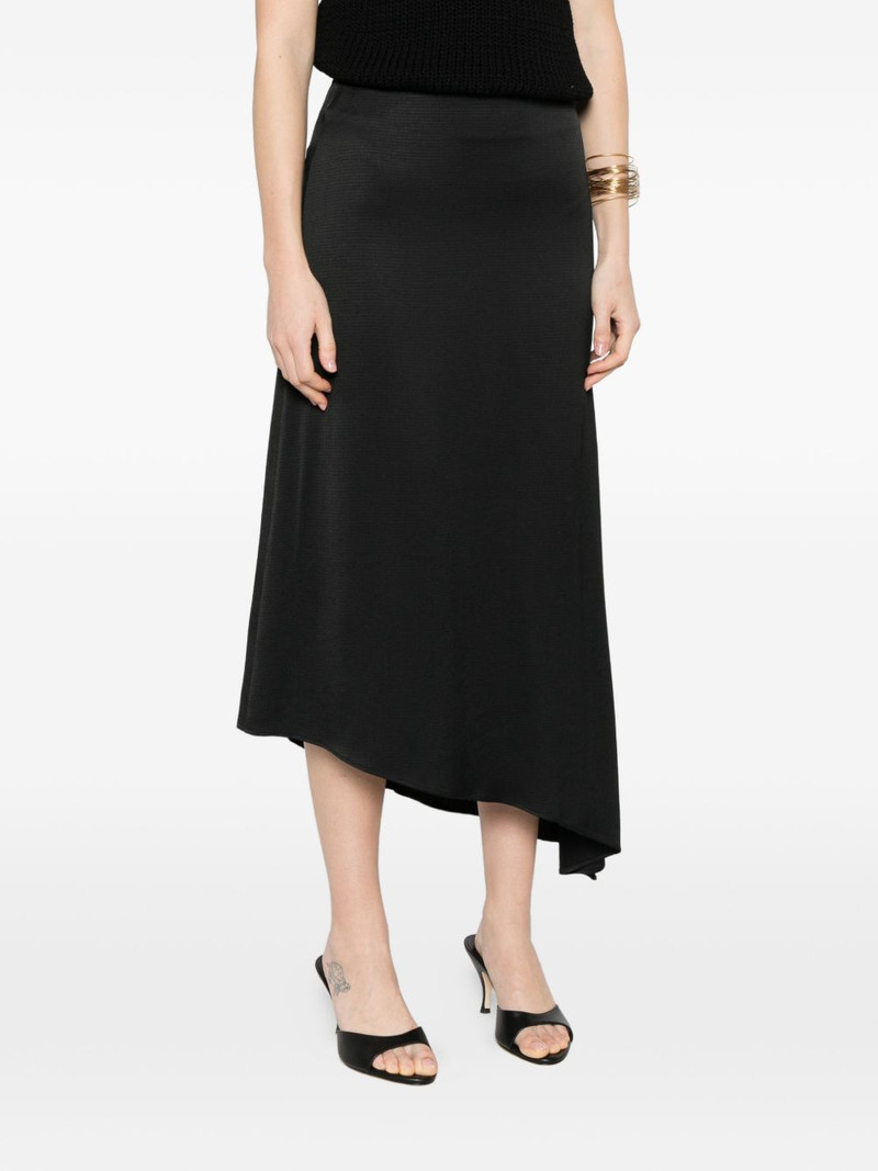 asymmetric-hem skirts 3