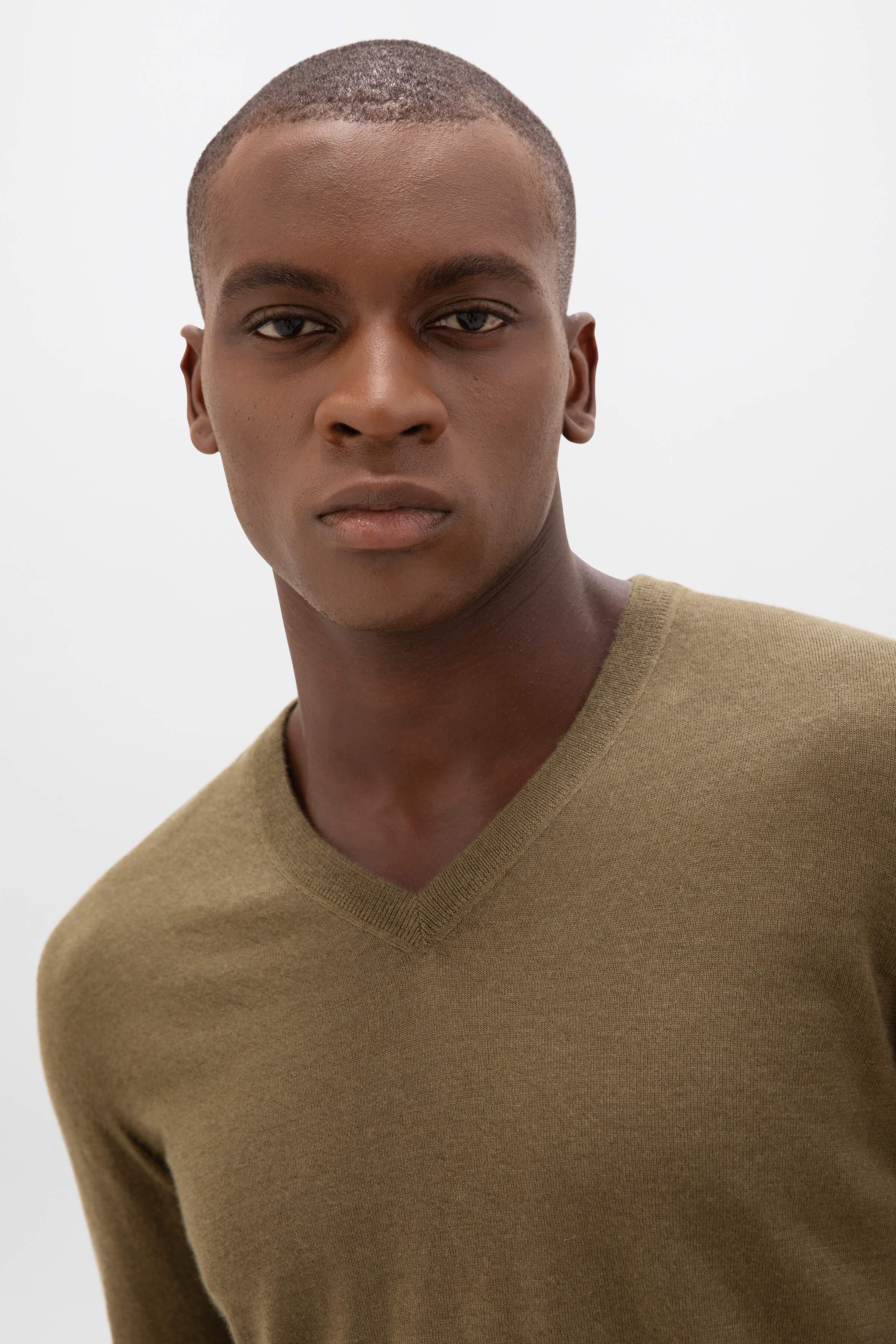Superfine Cashmere V Neck - 3
