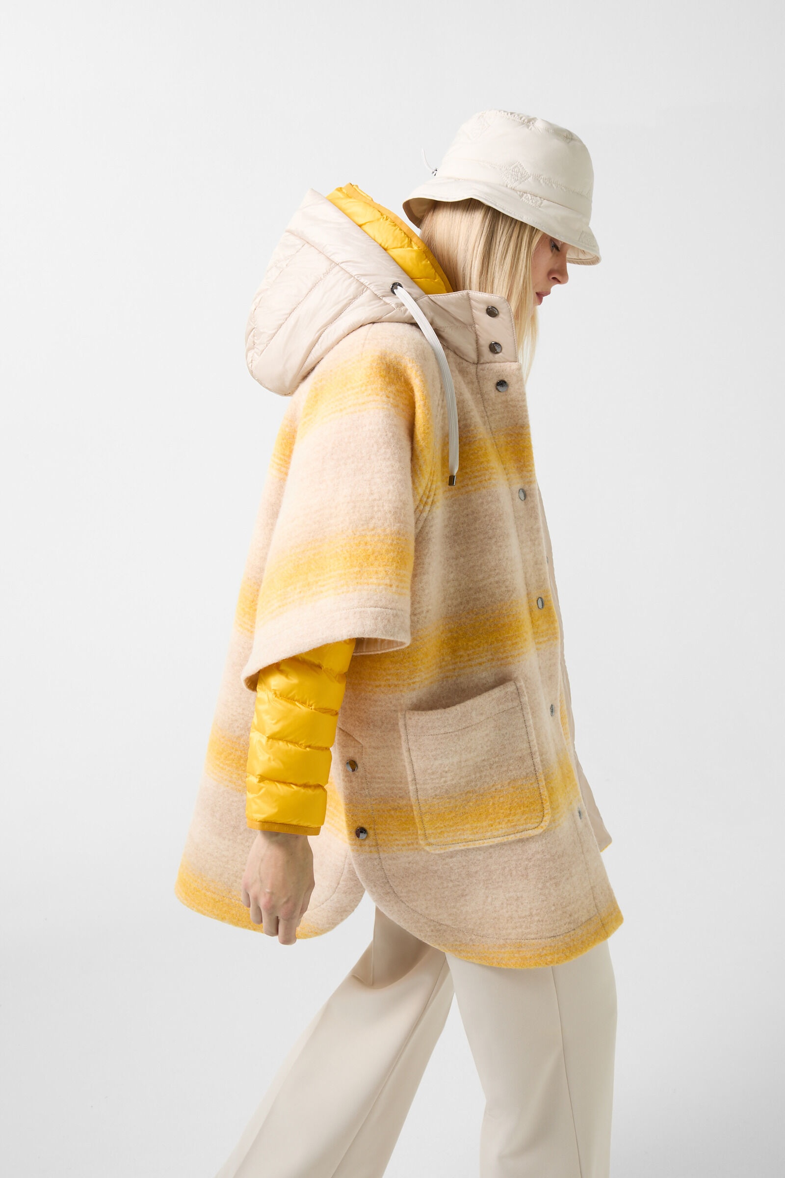 Harriet poncho in Mustard yellow/Beige - 7