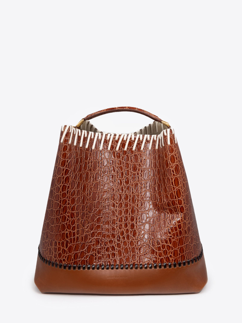 LEATHER BUCKET BAG 4